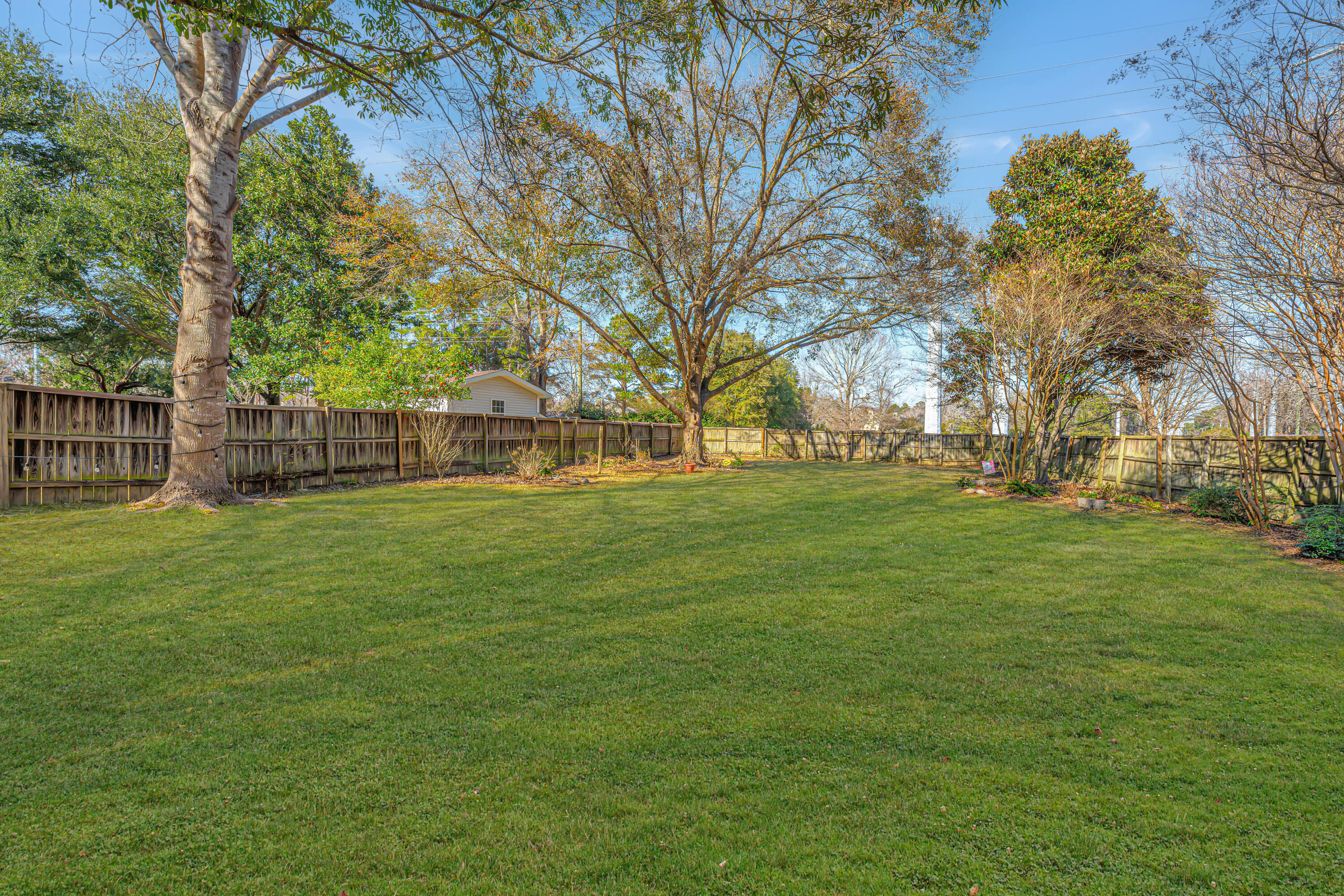 2049 Country Lake Court