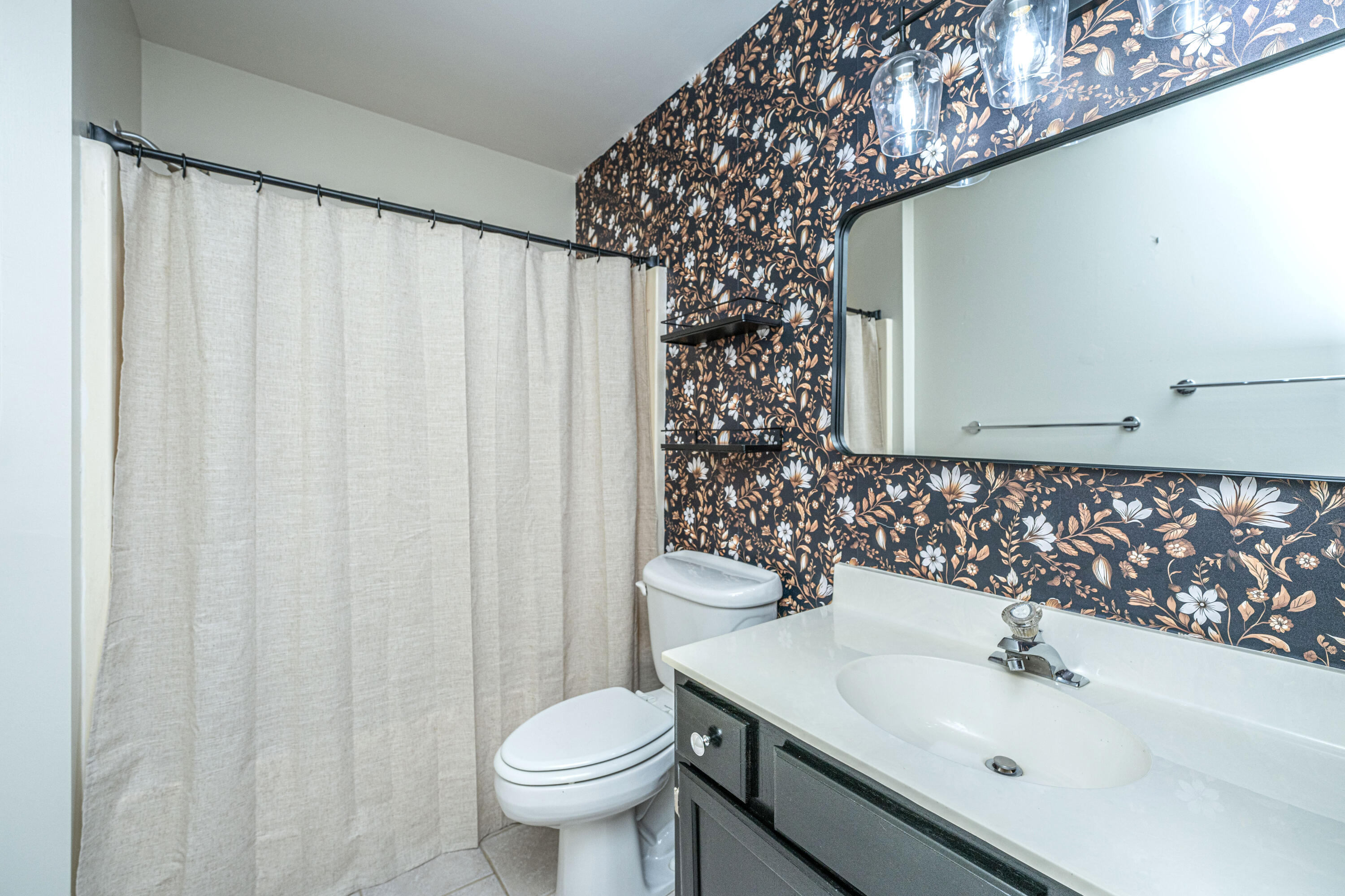 2049 Country Lake Court