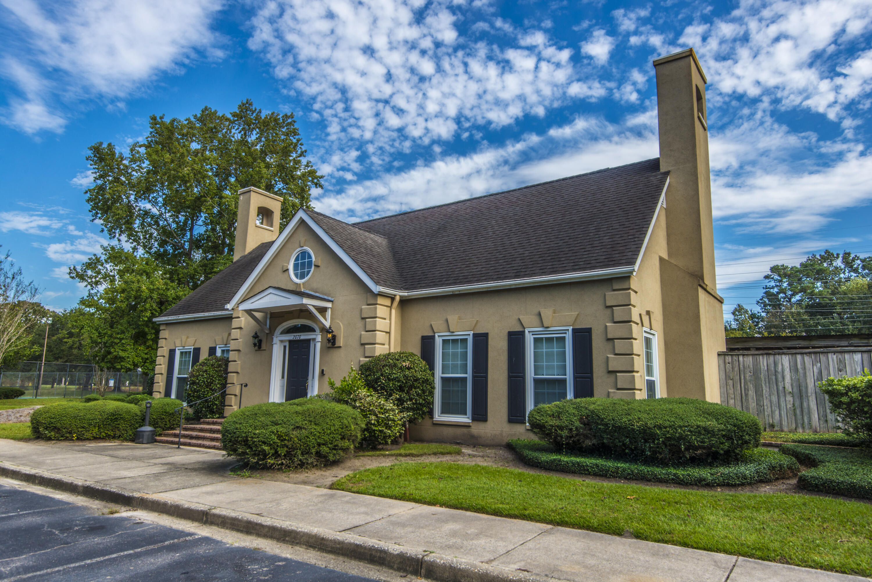 2049 Country Lake Court