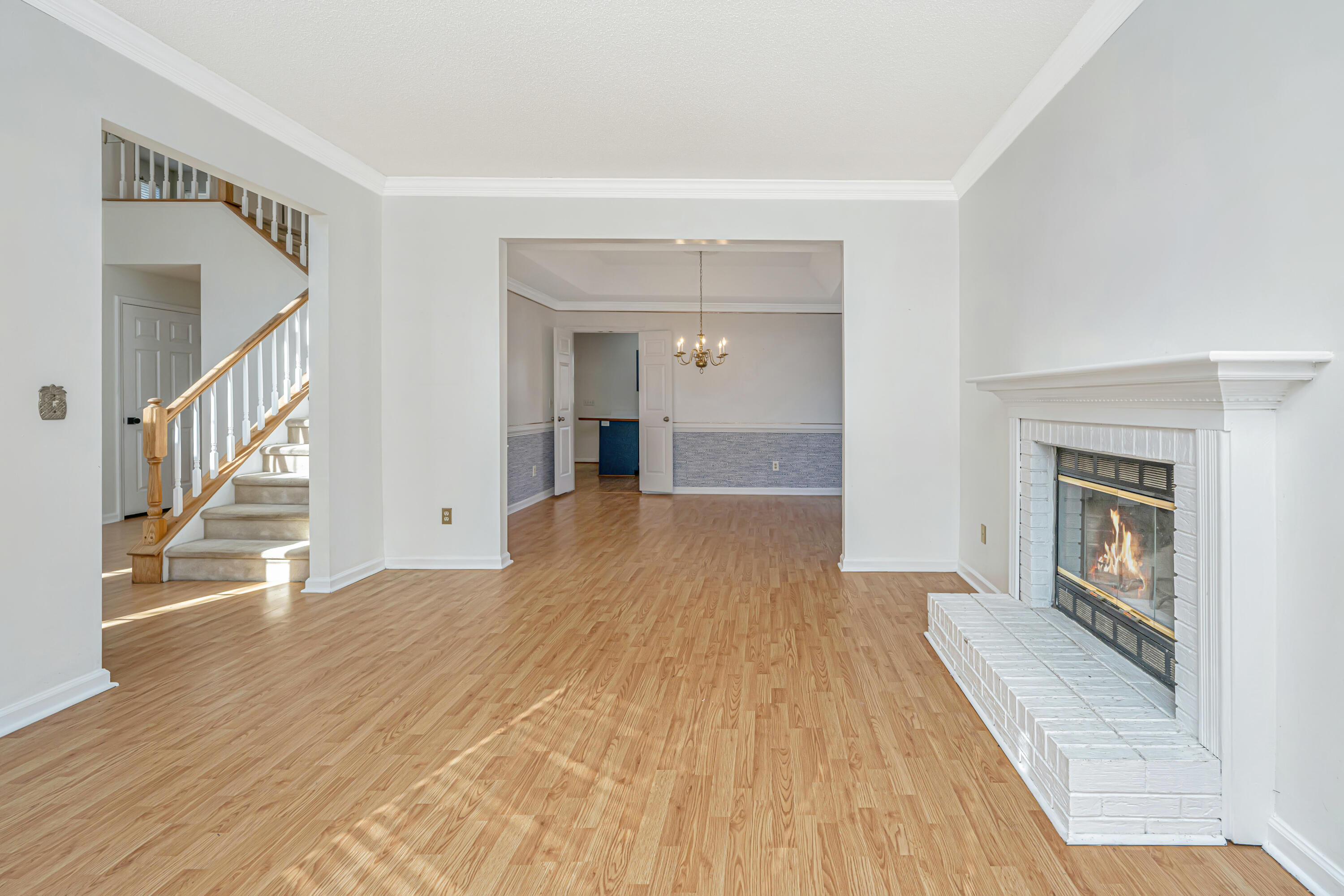 2049 Country Lake Court