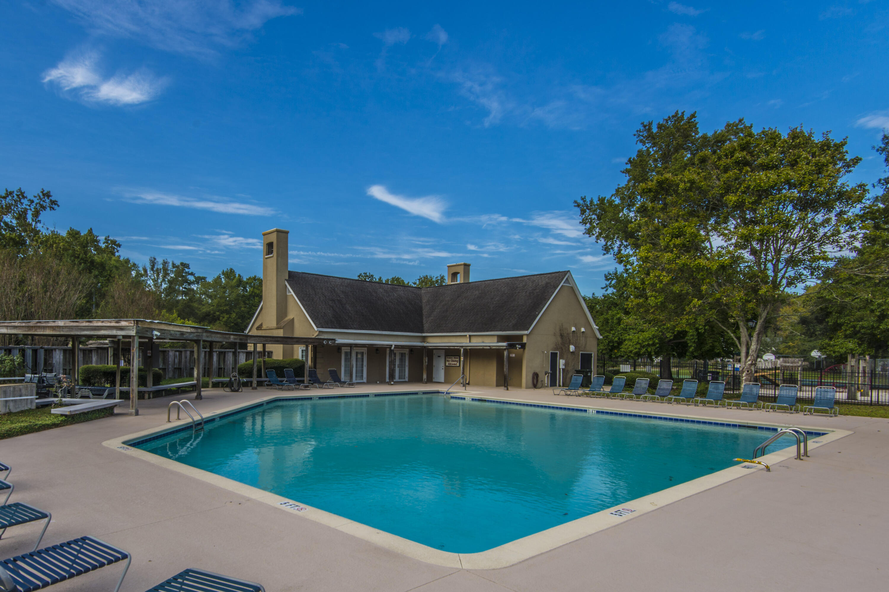 2049 Country Lake Court