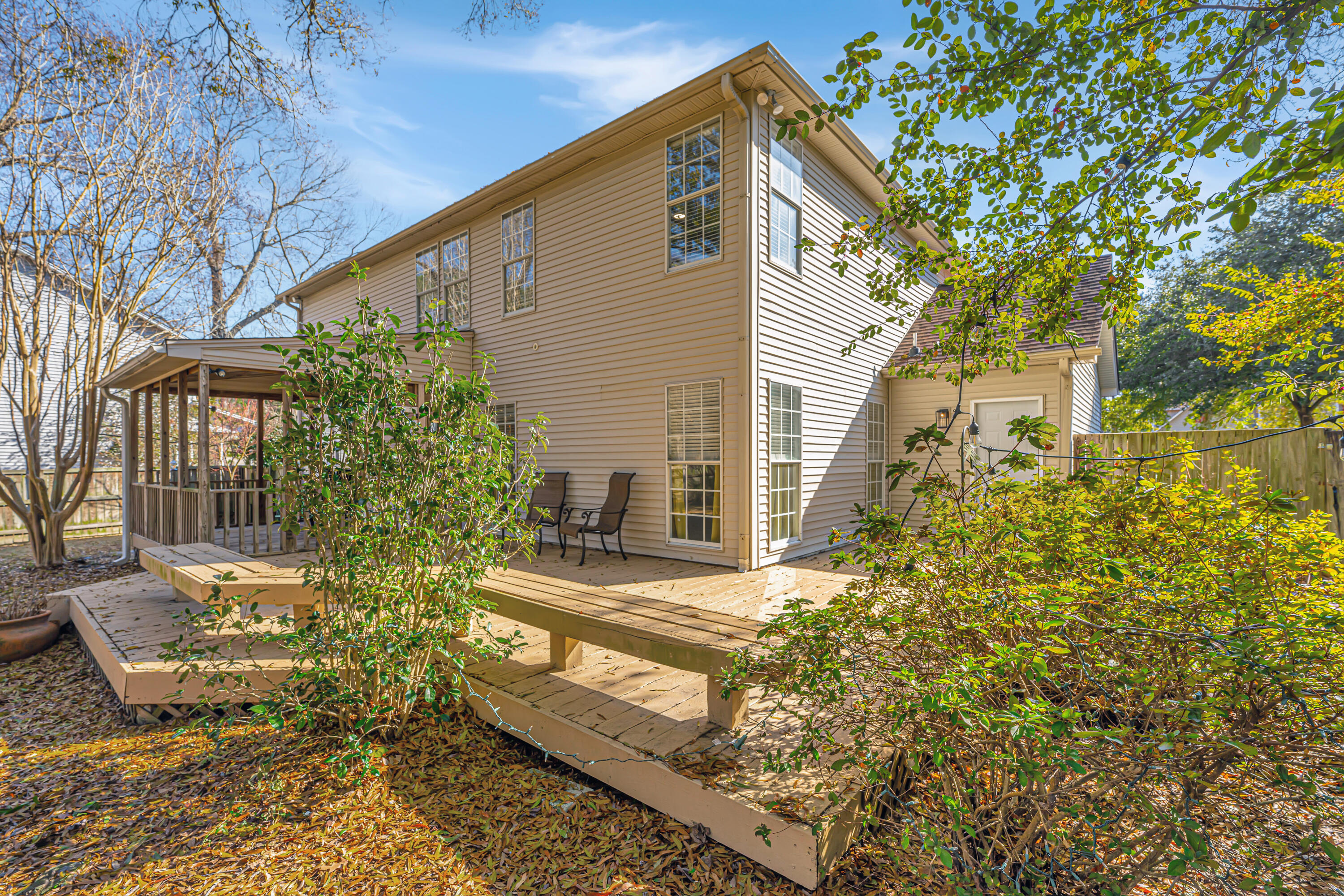 2049 Country Lake Court