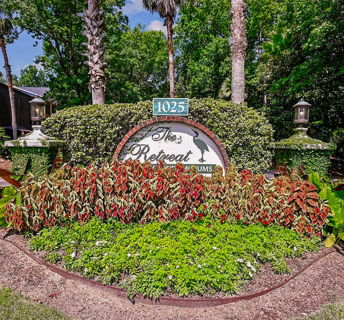 1025 Riverland Woods Place # 608