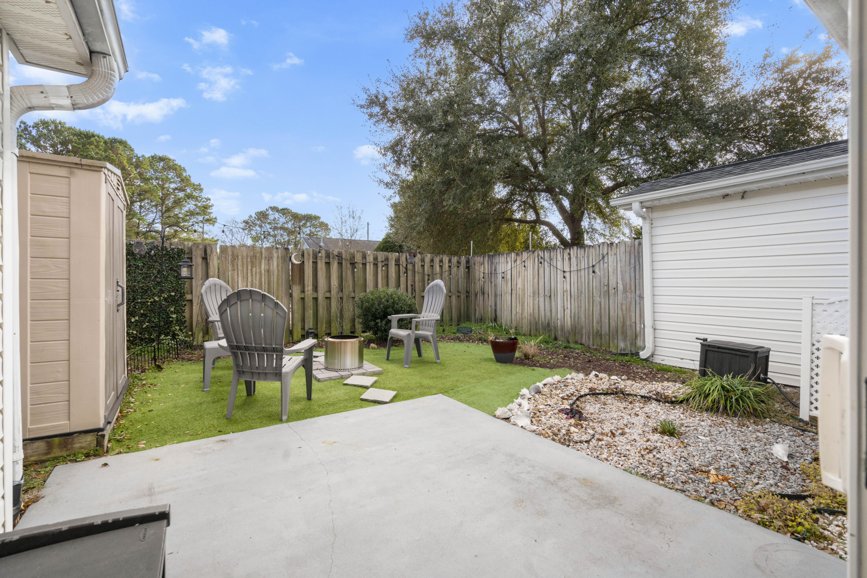 1423 Amanda Park Lane