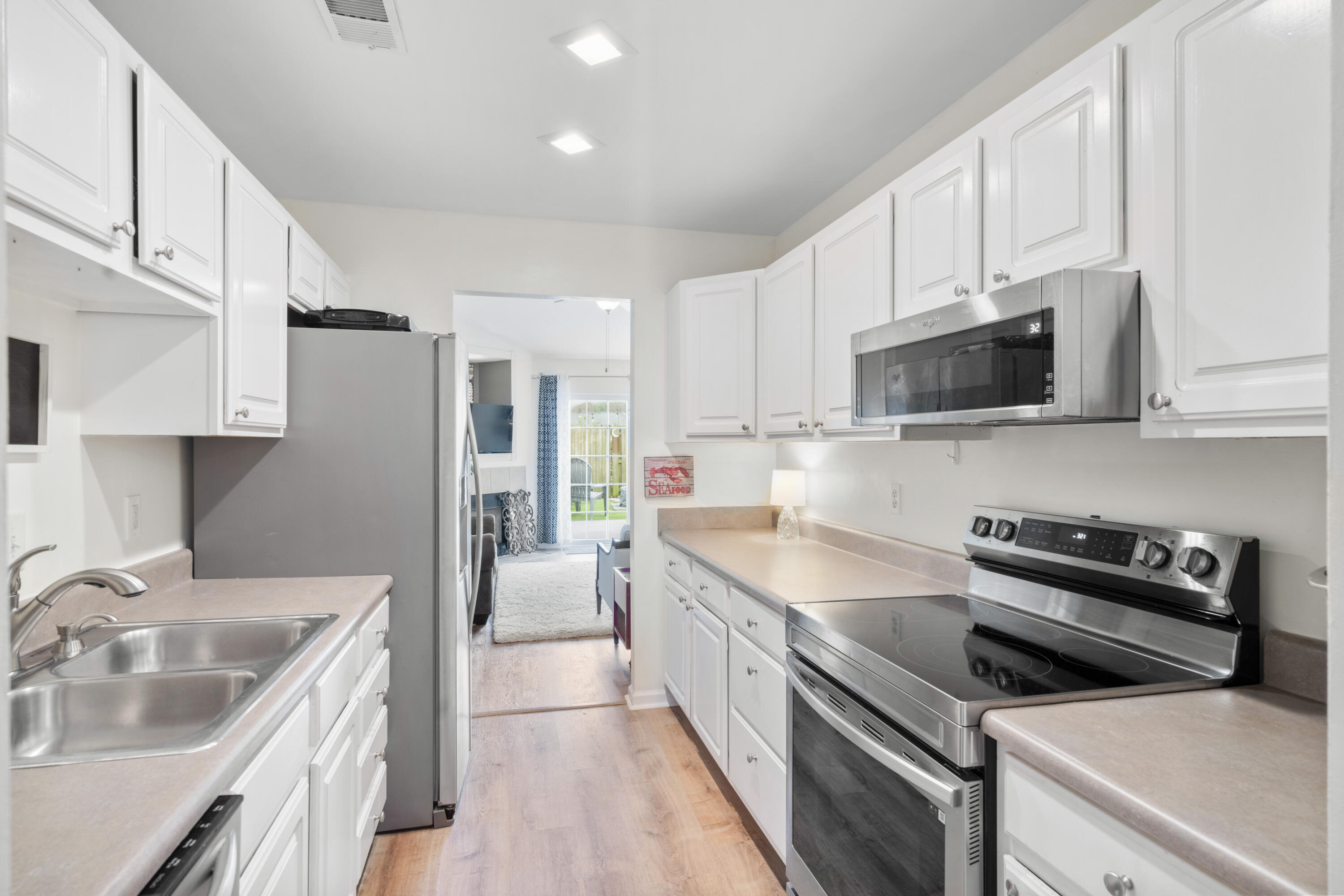 1423 Amanda Park Lane