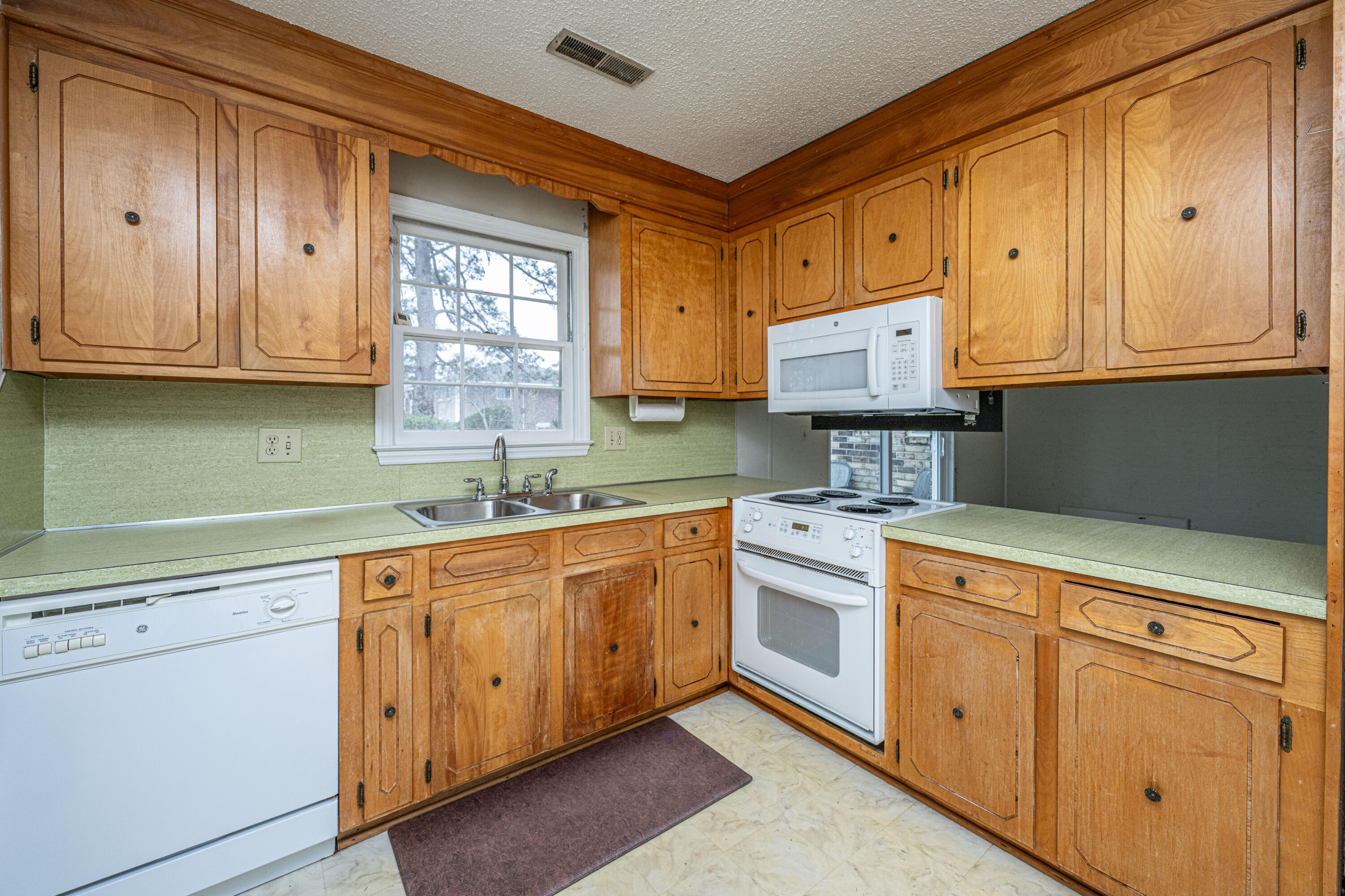 113 Kennington Drive