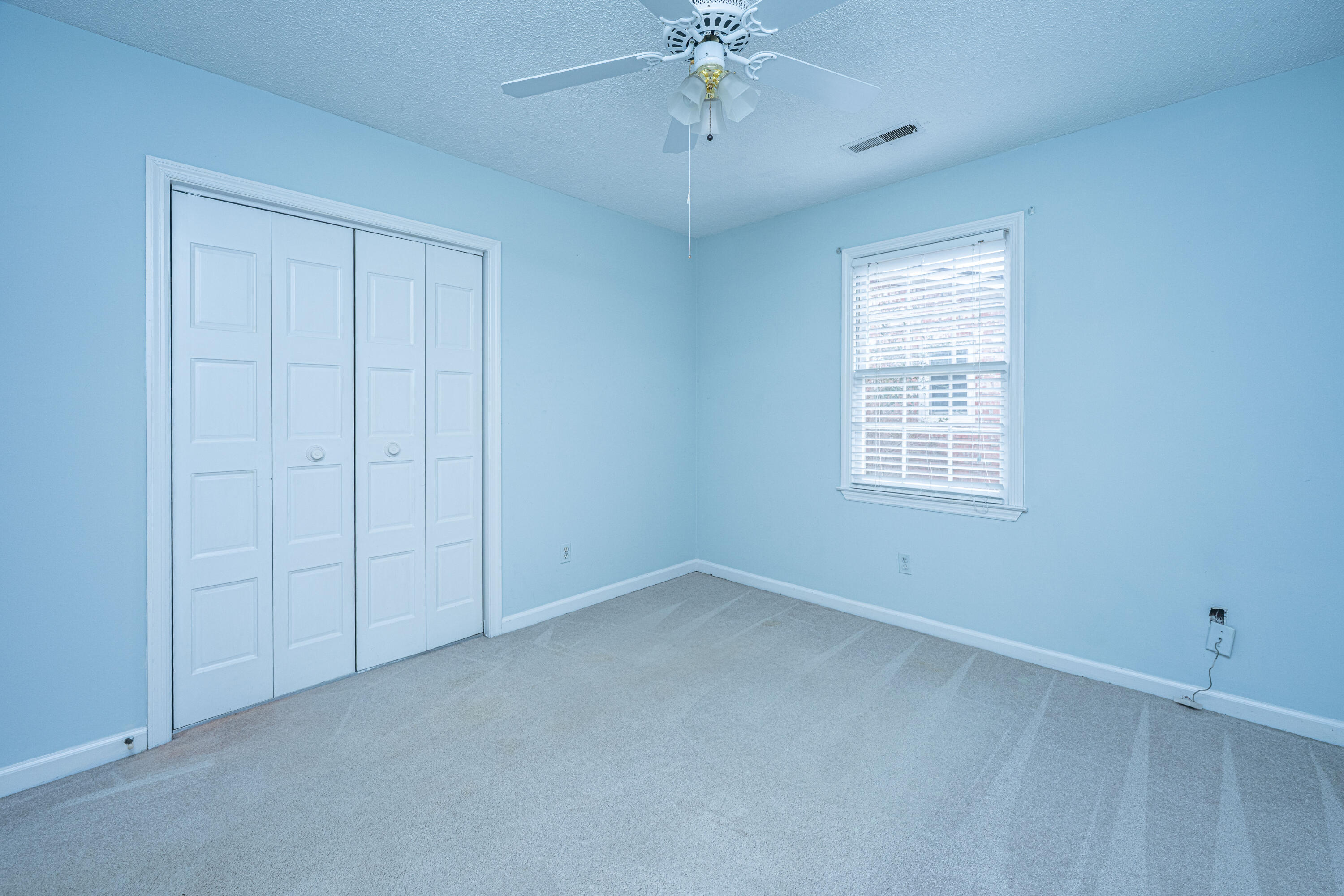 113 Kennington Drive