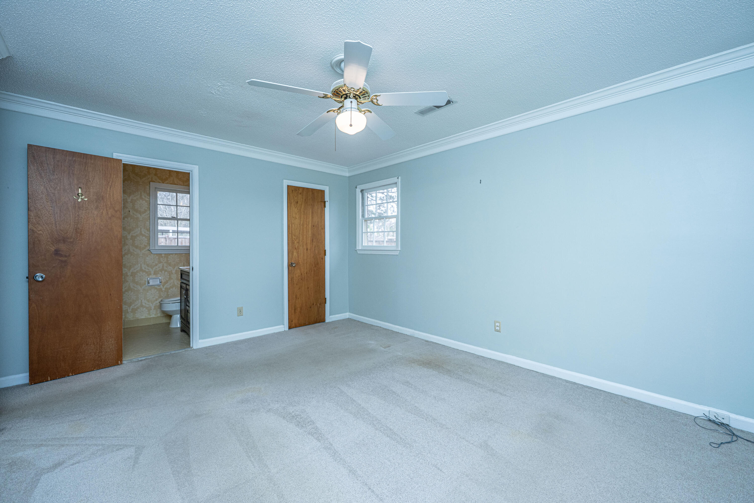 113 Kennington Drive