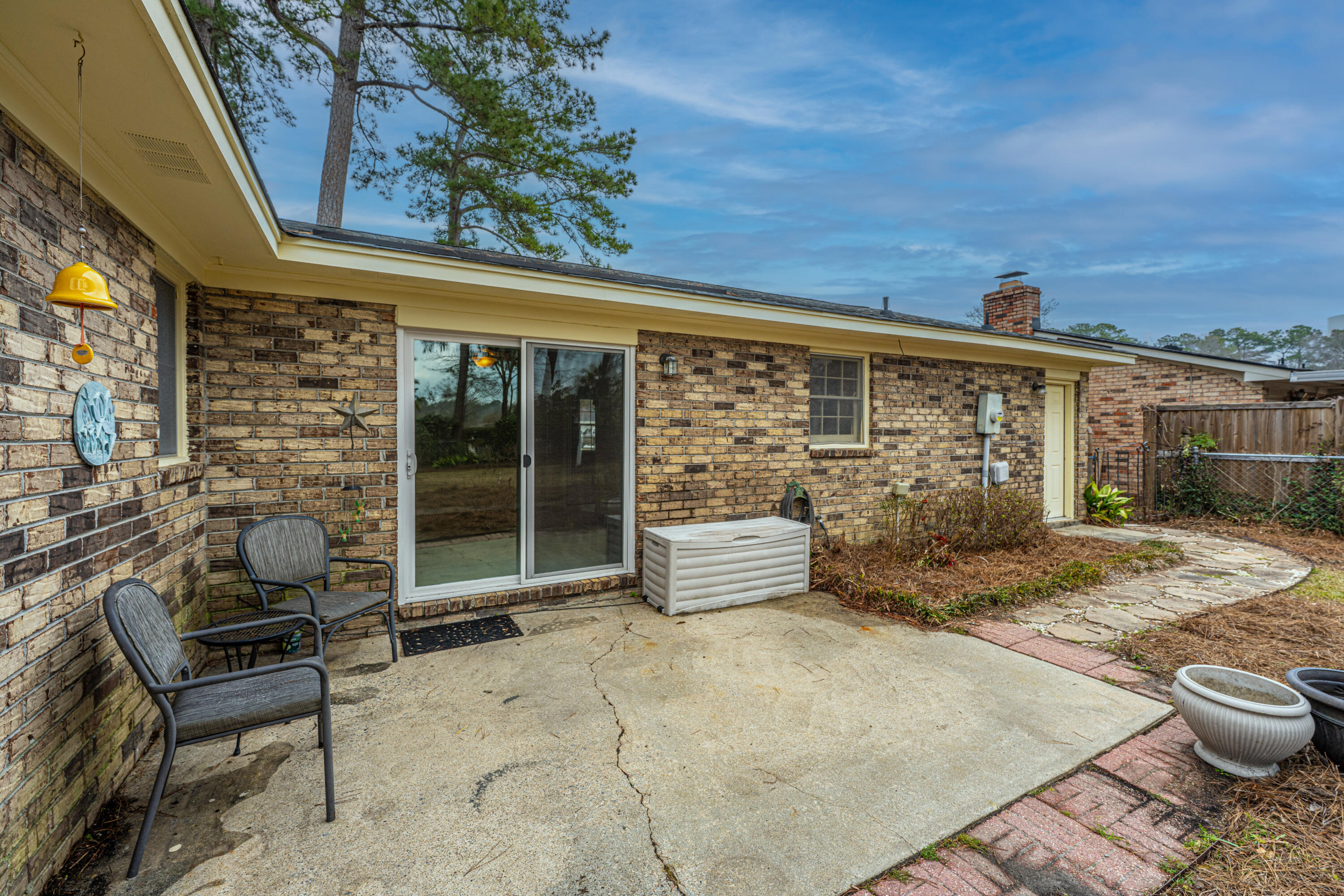 113 Kennington Drive