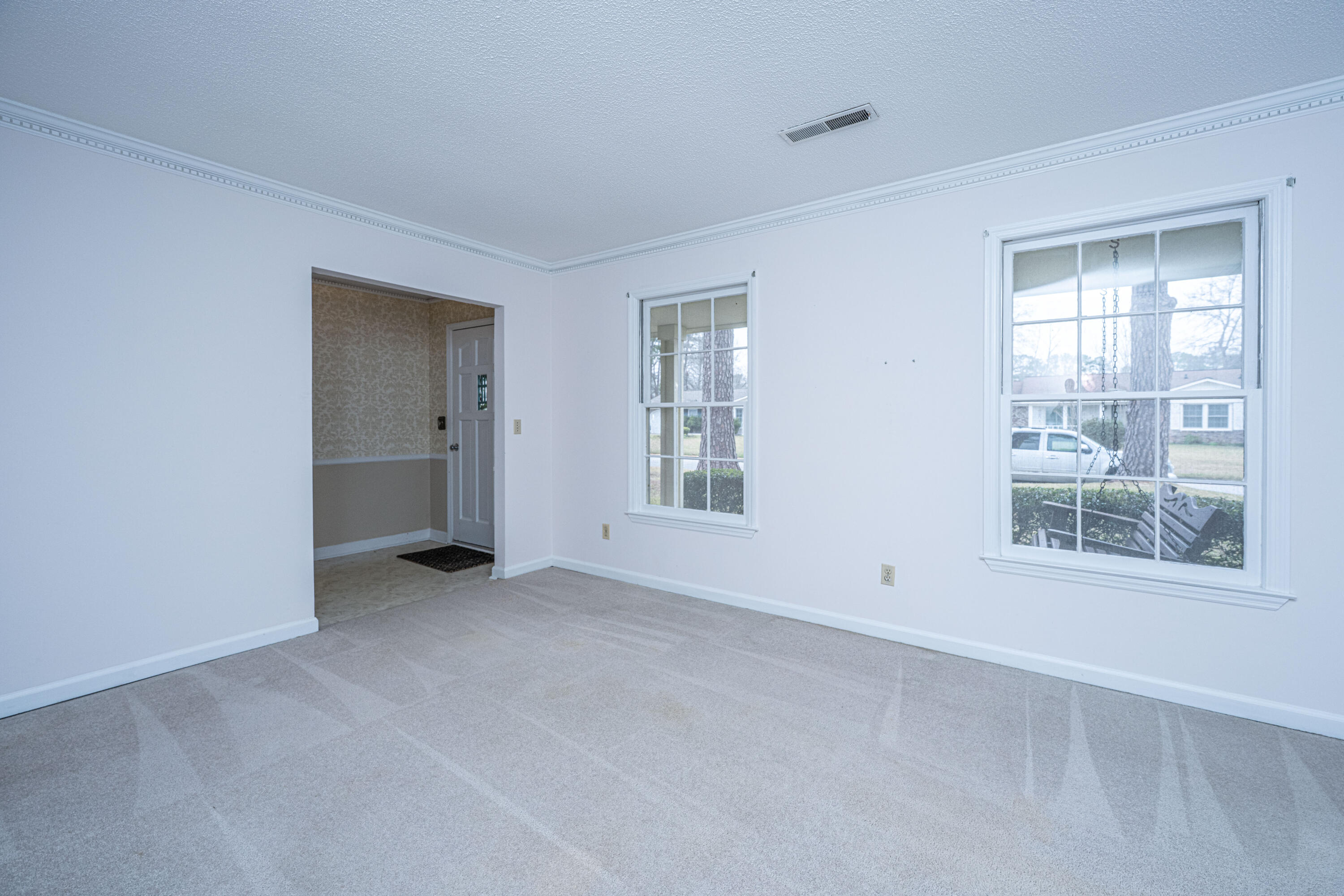 113 Kennington Drive