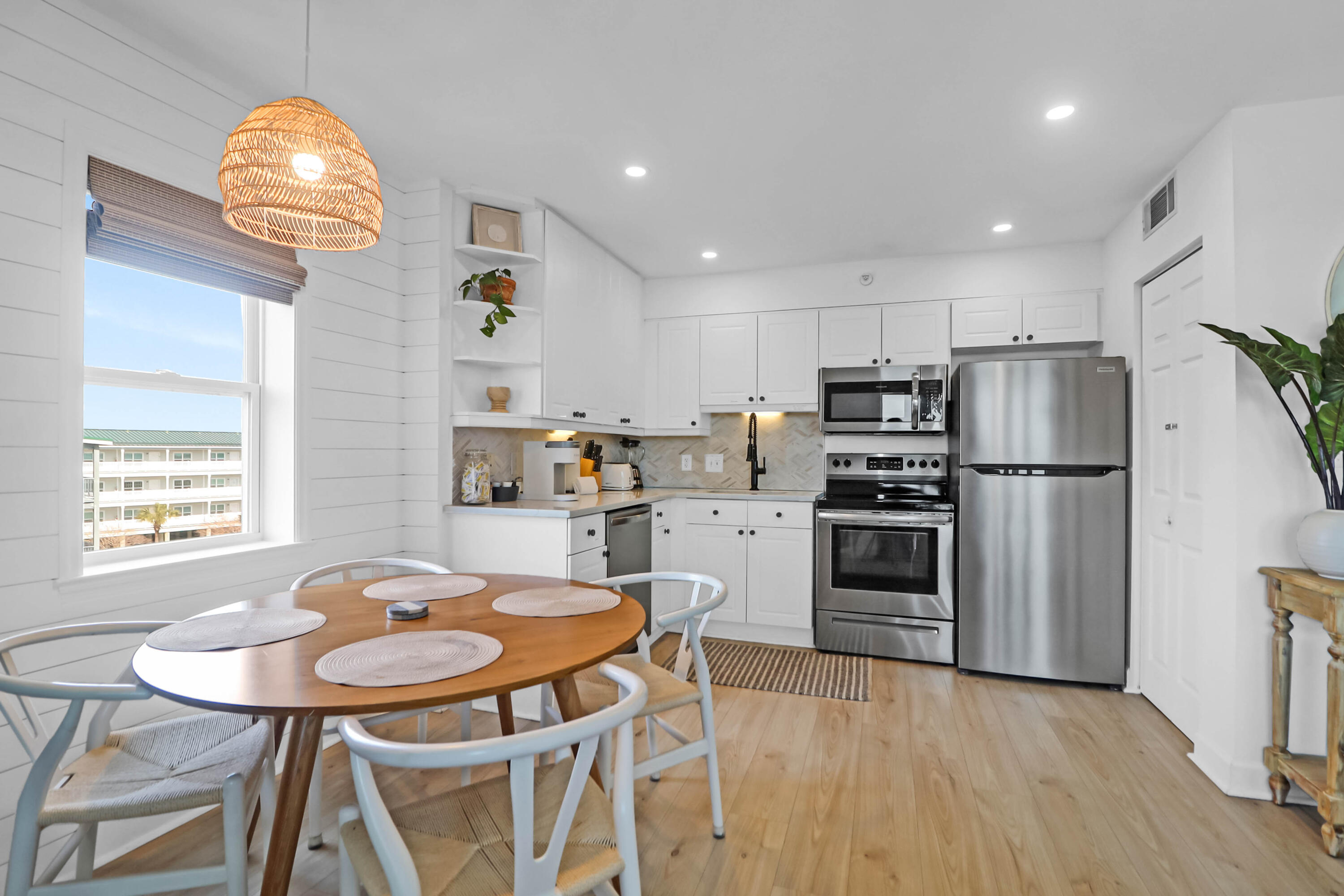 2395 Folly Road # 4h