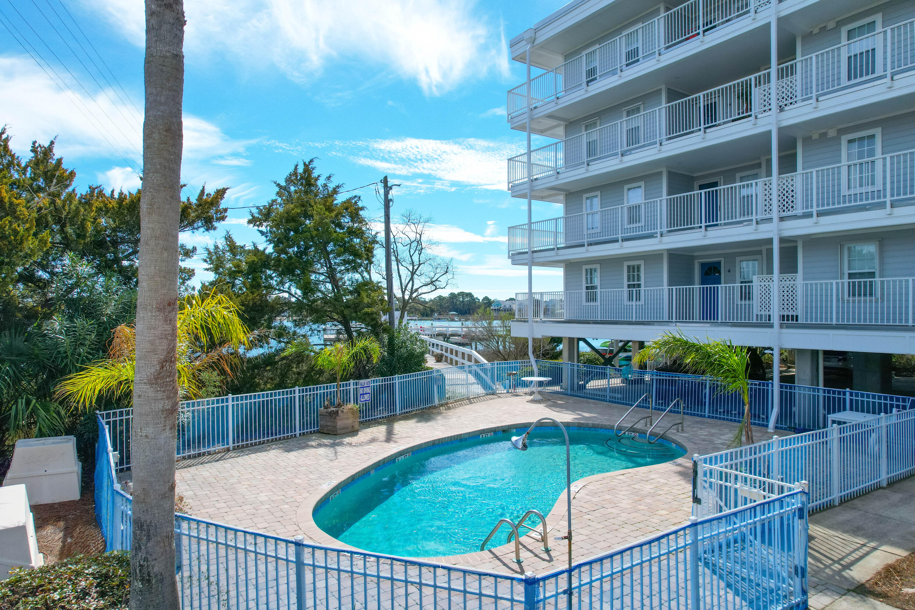 2395 Folly Road # 4h