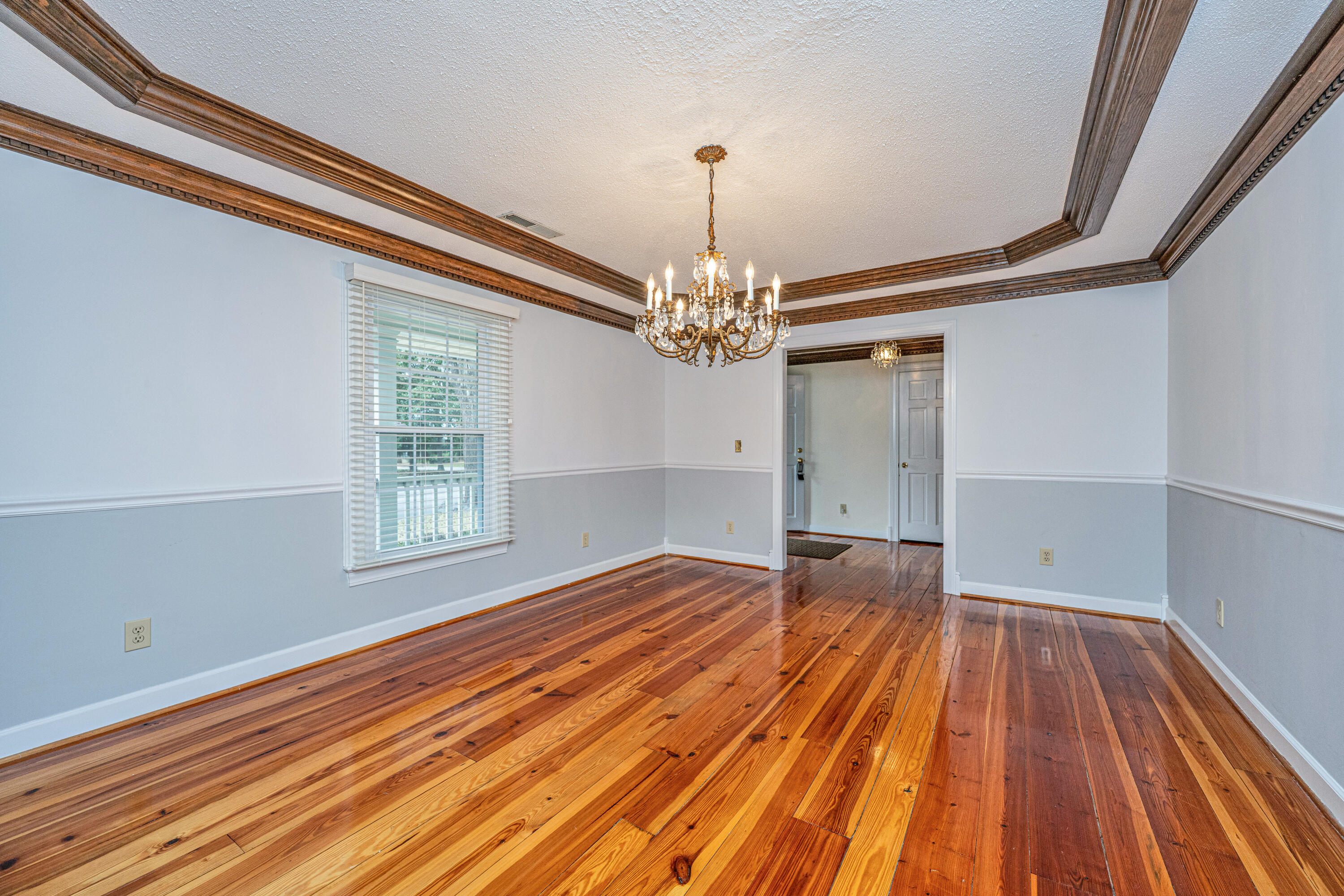 476 E Wimbledon Drive