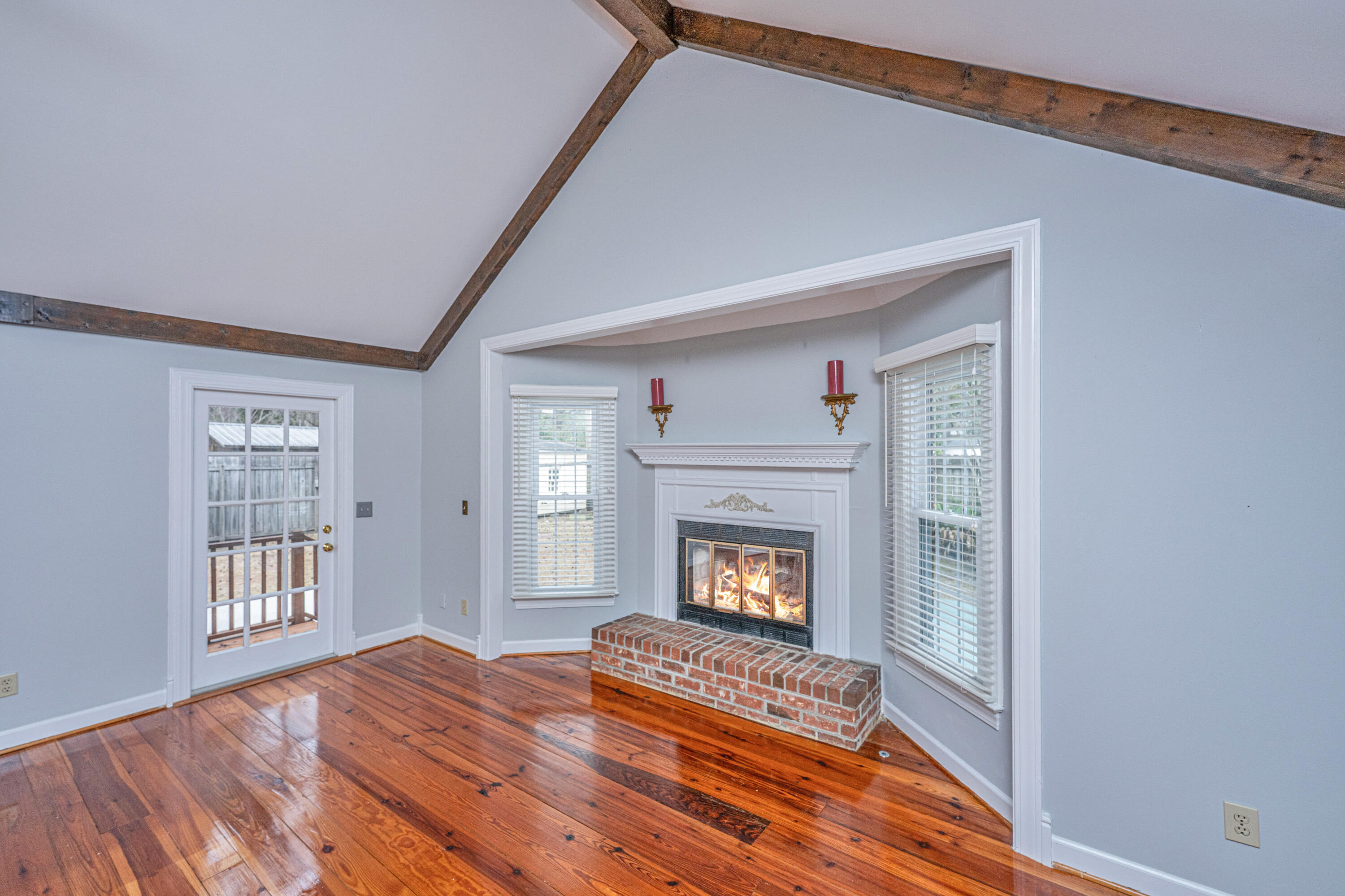 476 E Wimbledon Drive