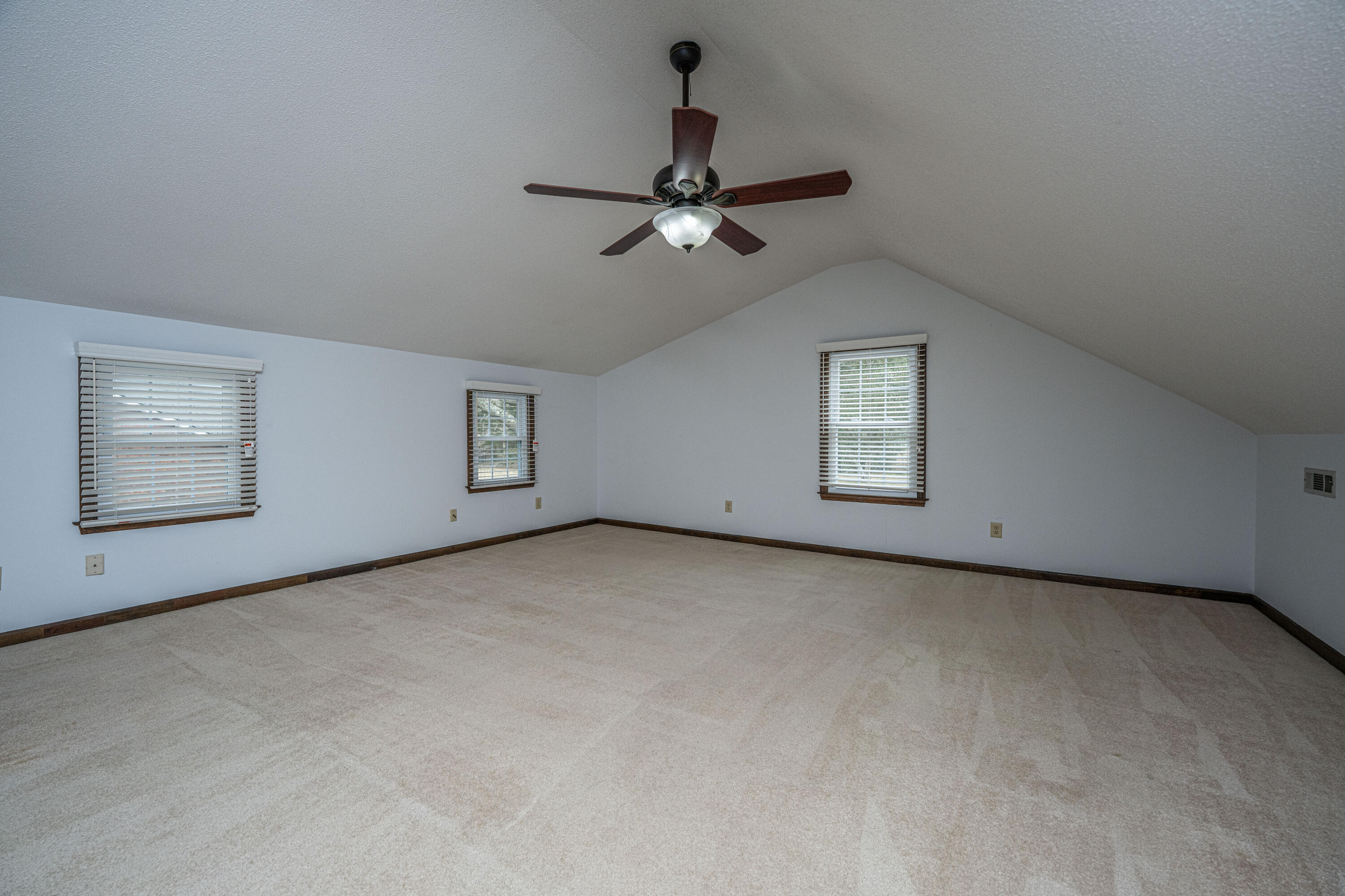 476 E Wimbledon Drive