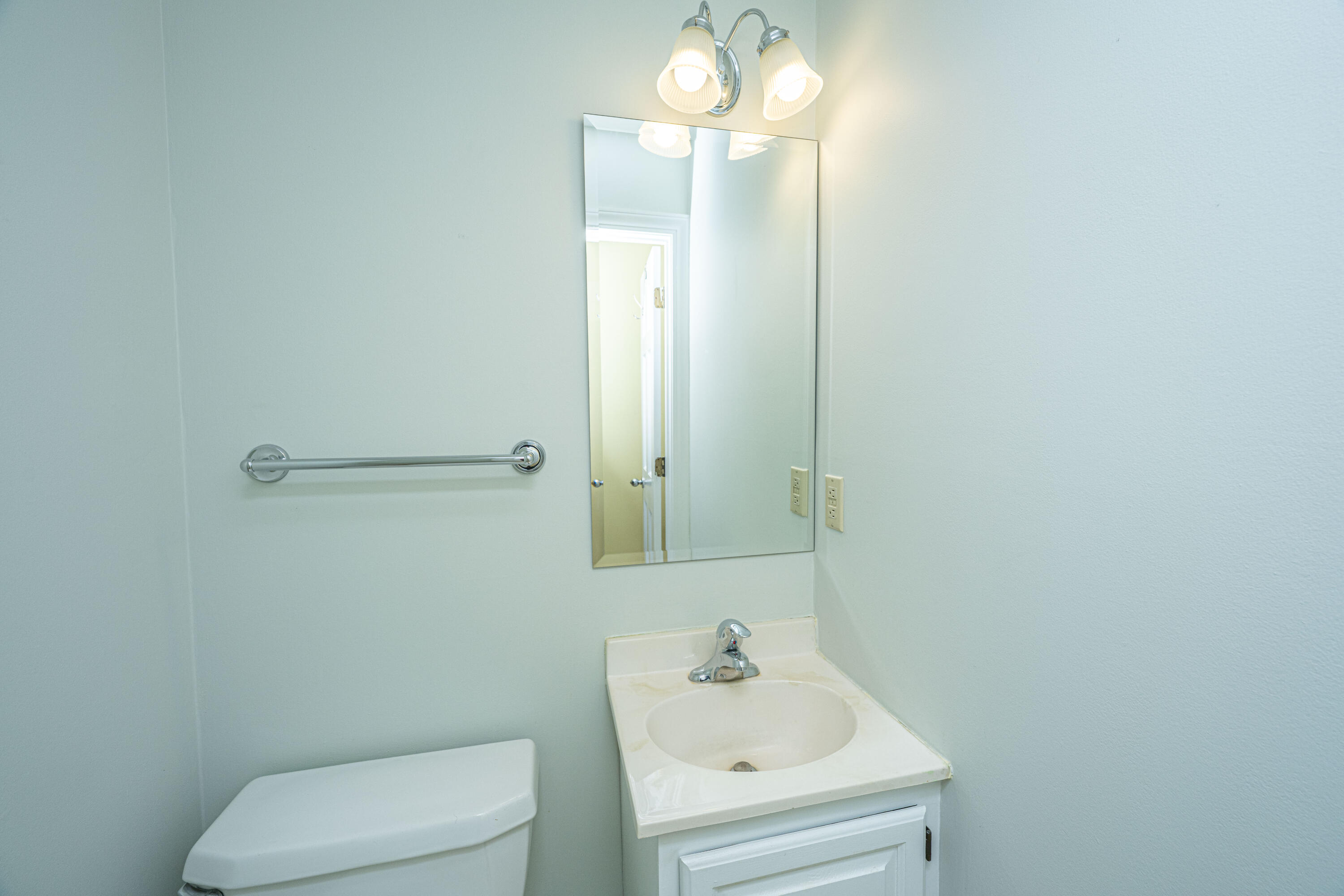 476 E Wimbledon Drive