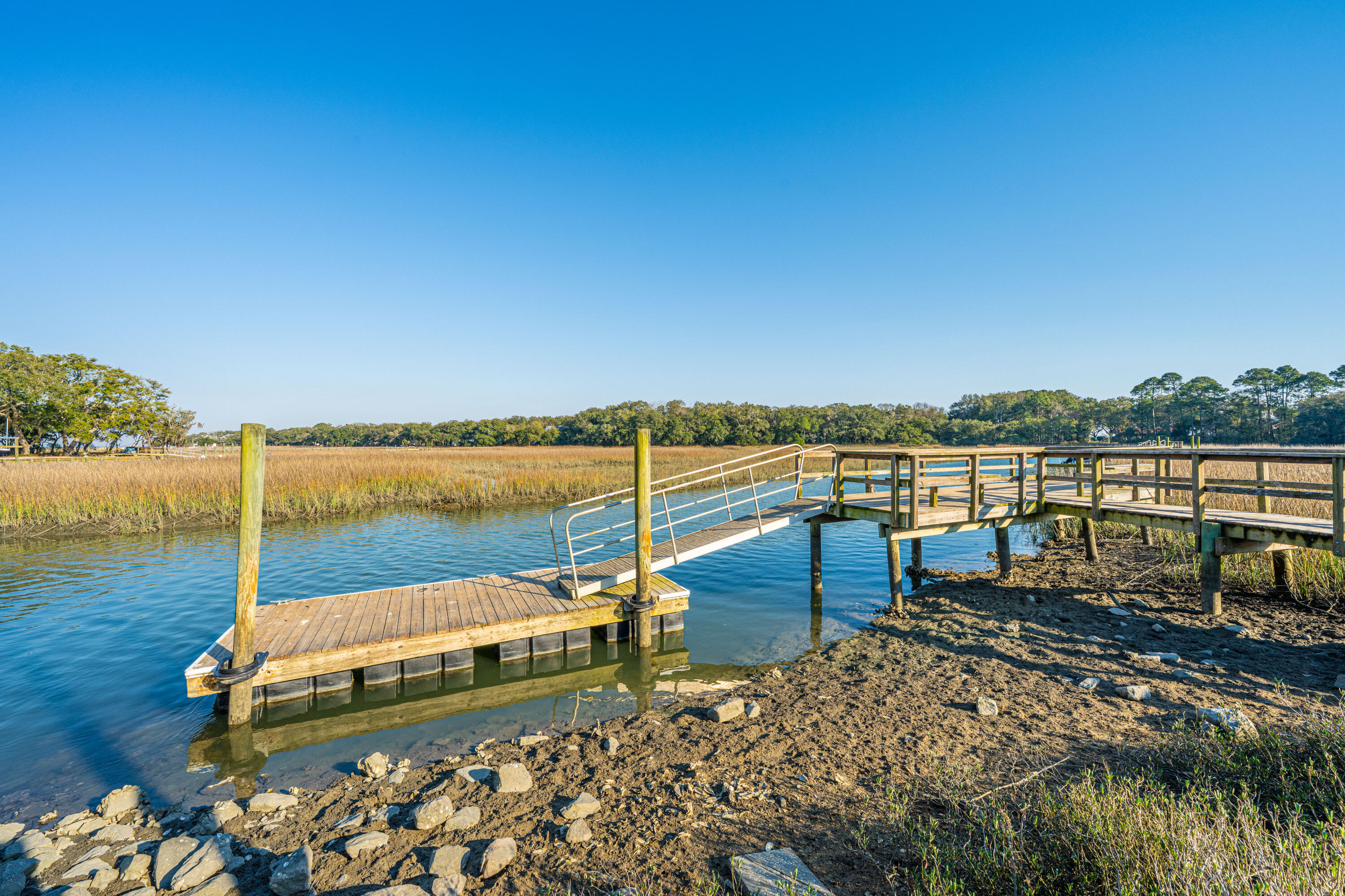 1253 Lakefront Drive