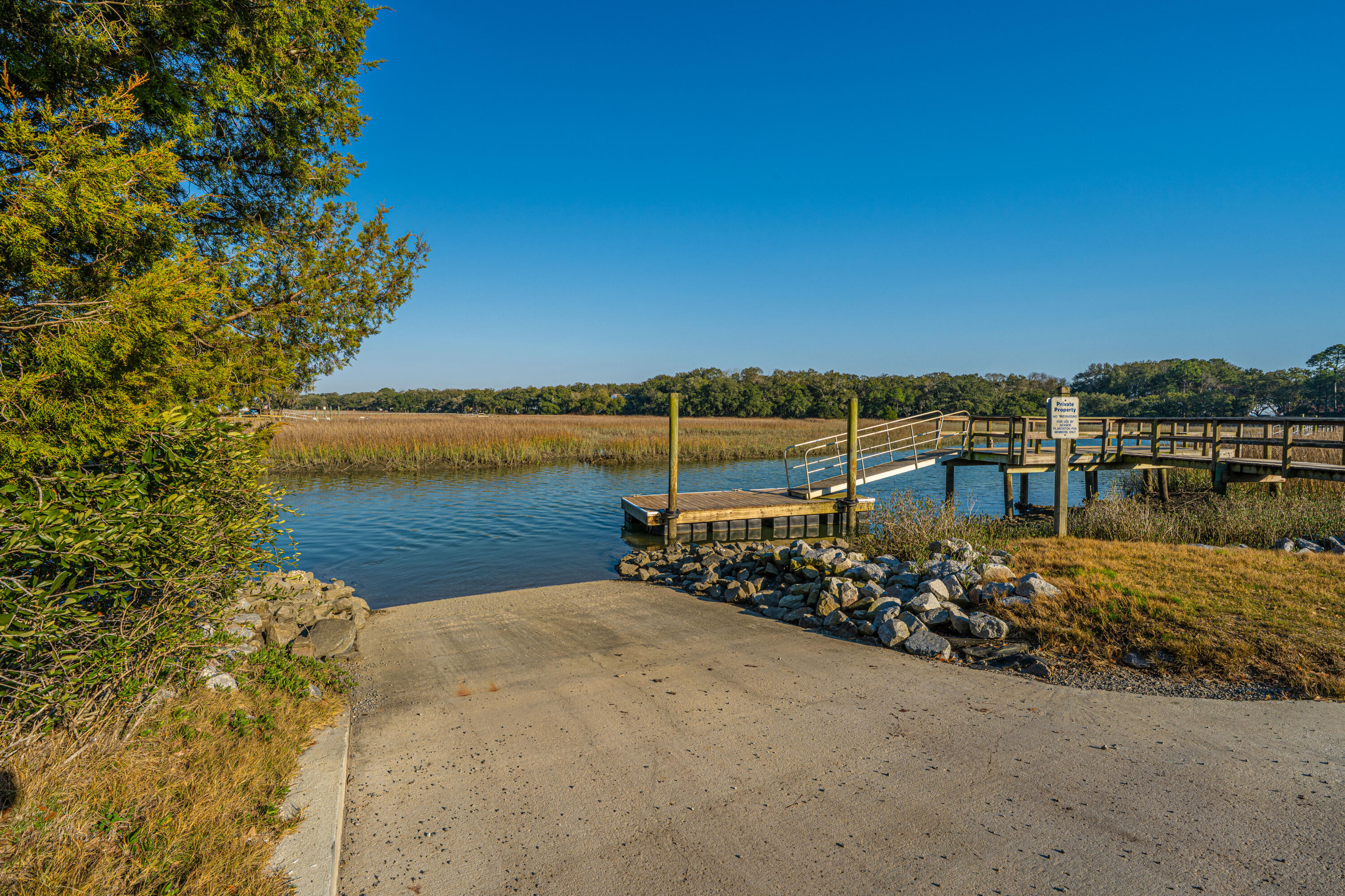 1253 Lakefront Drive