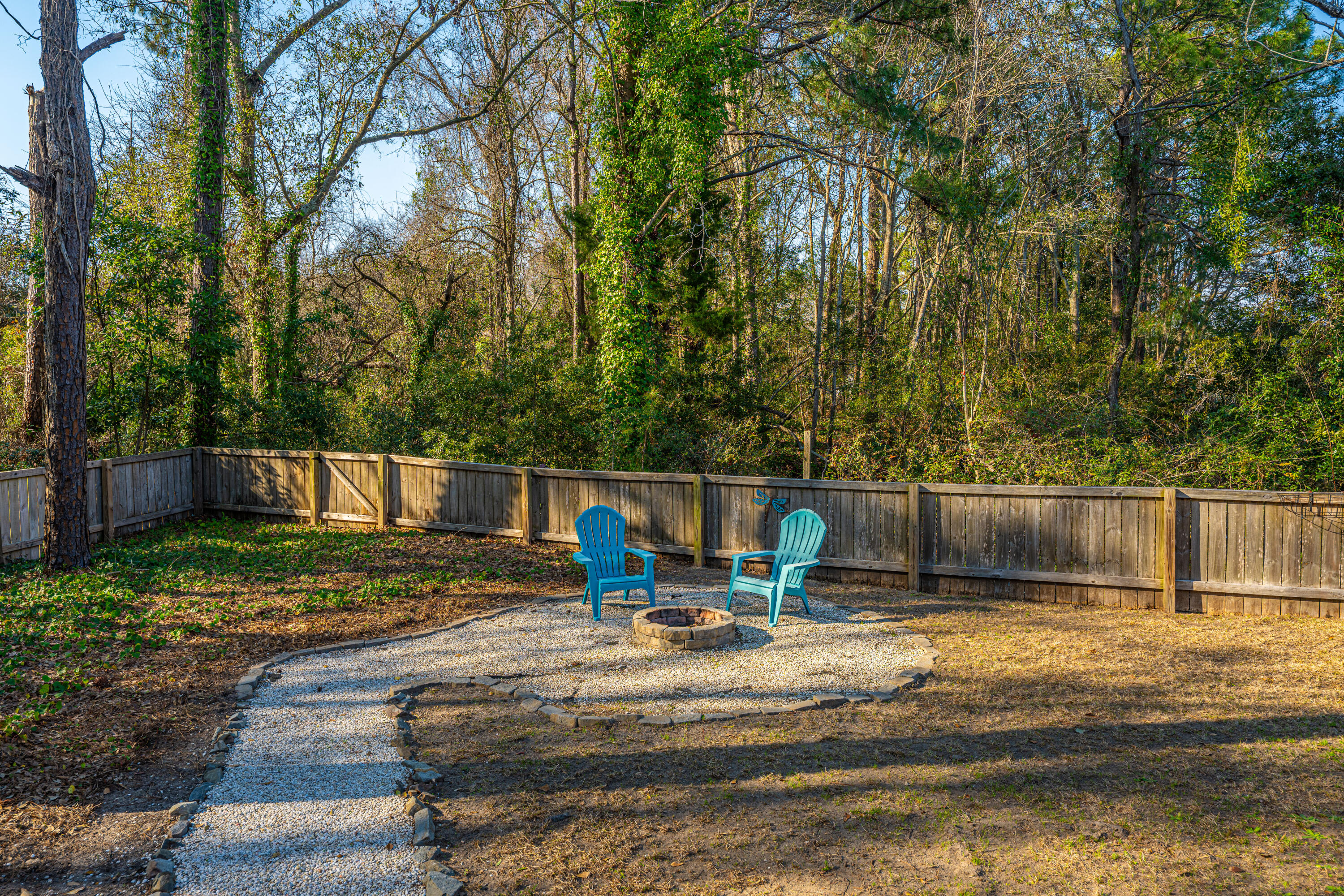 1253 Lakefront Drive