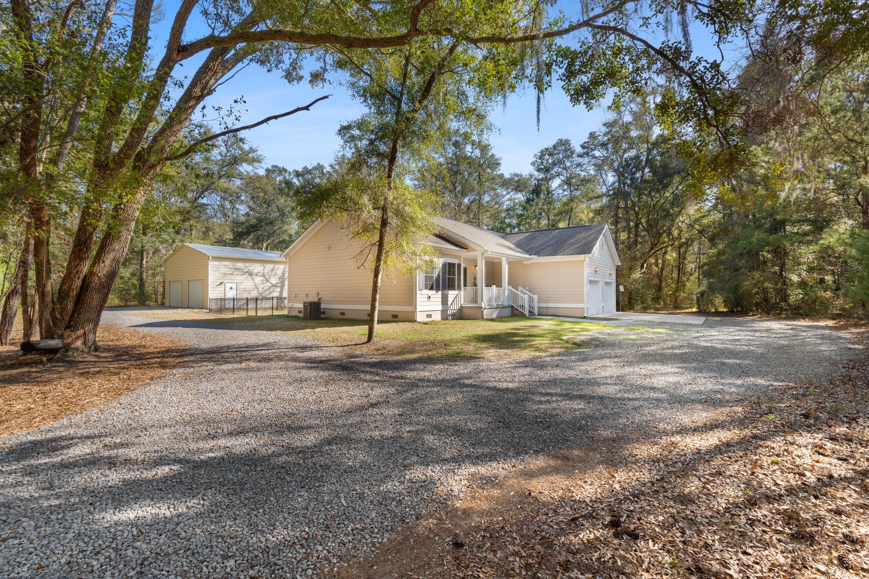 8255 Chisolm Plantation Road
