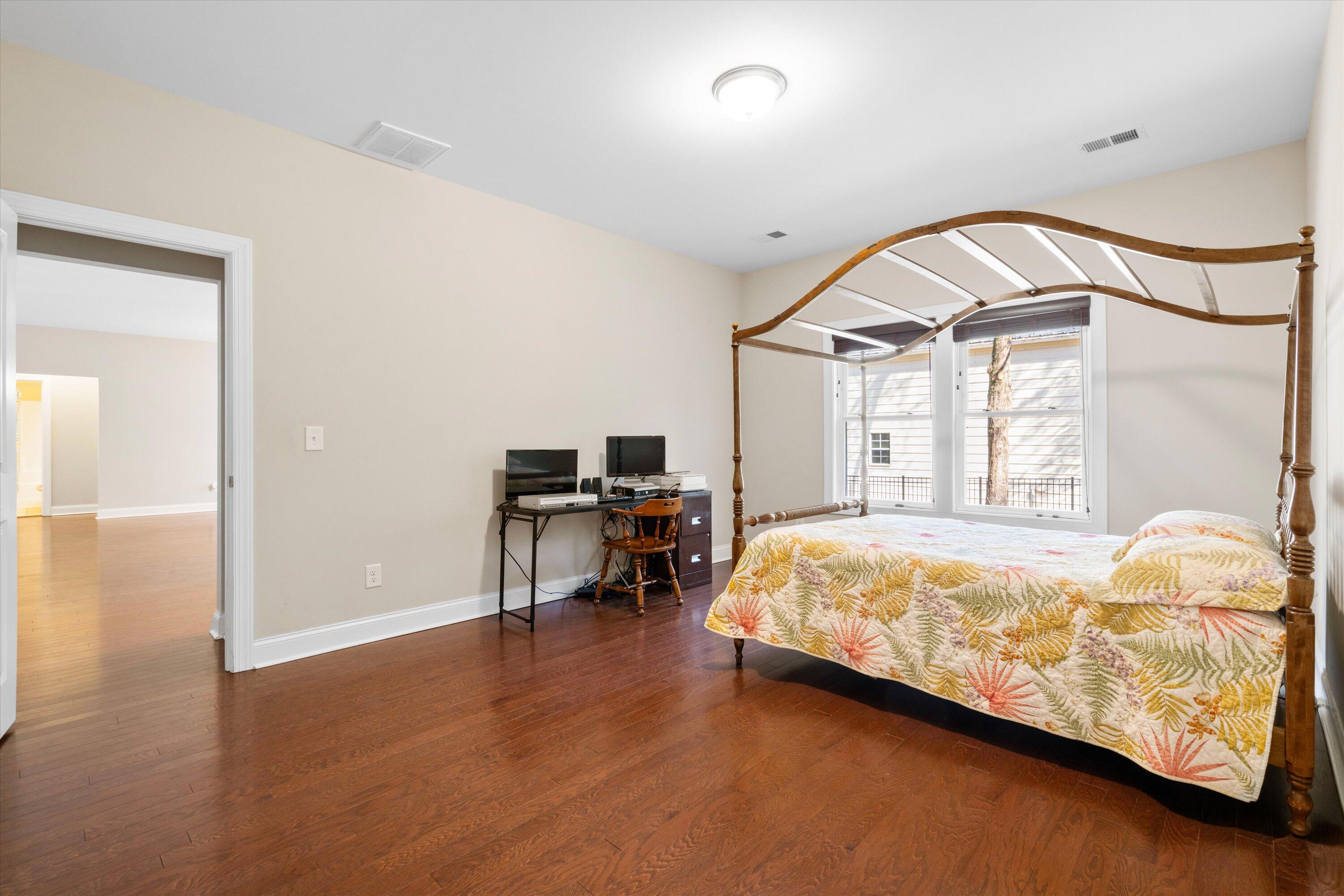 8255 Chisolm Plantation Road