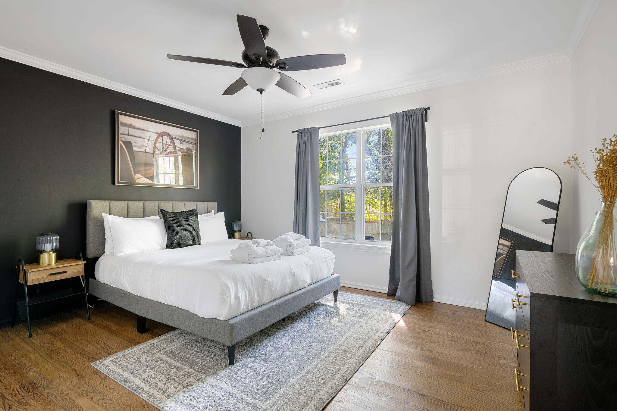 1589 Kentwood Circle