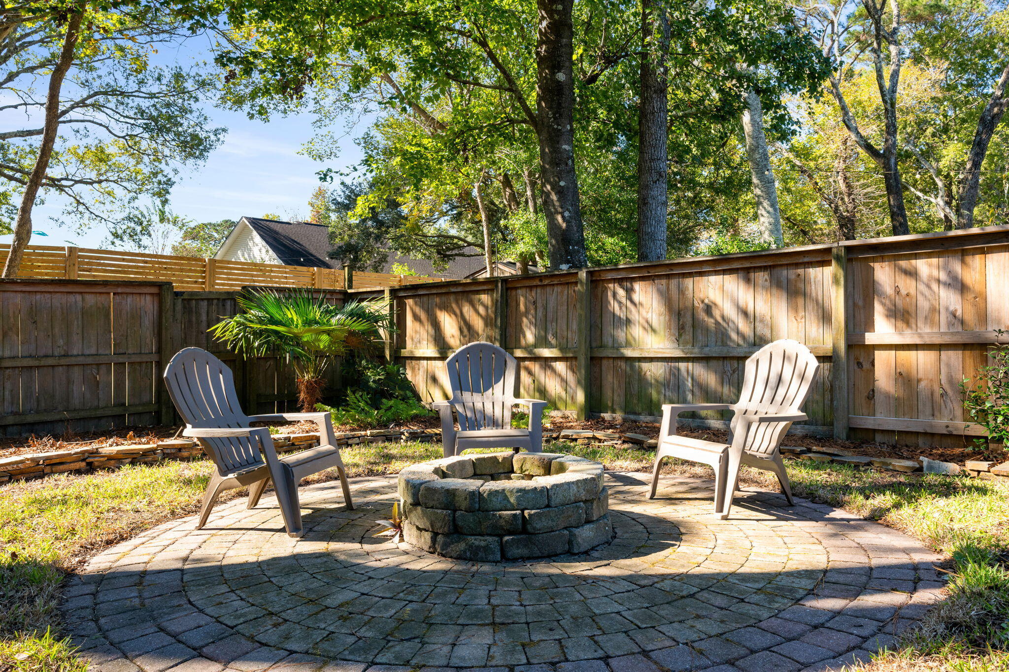 1589 Kentwood Circle
