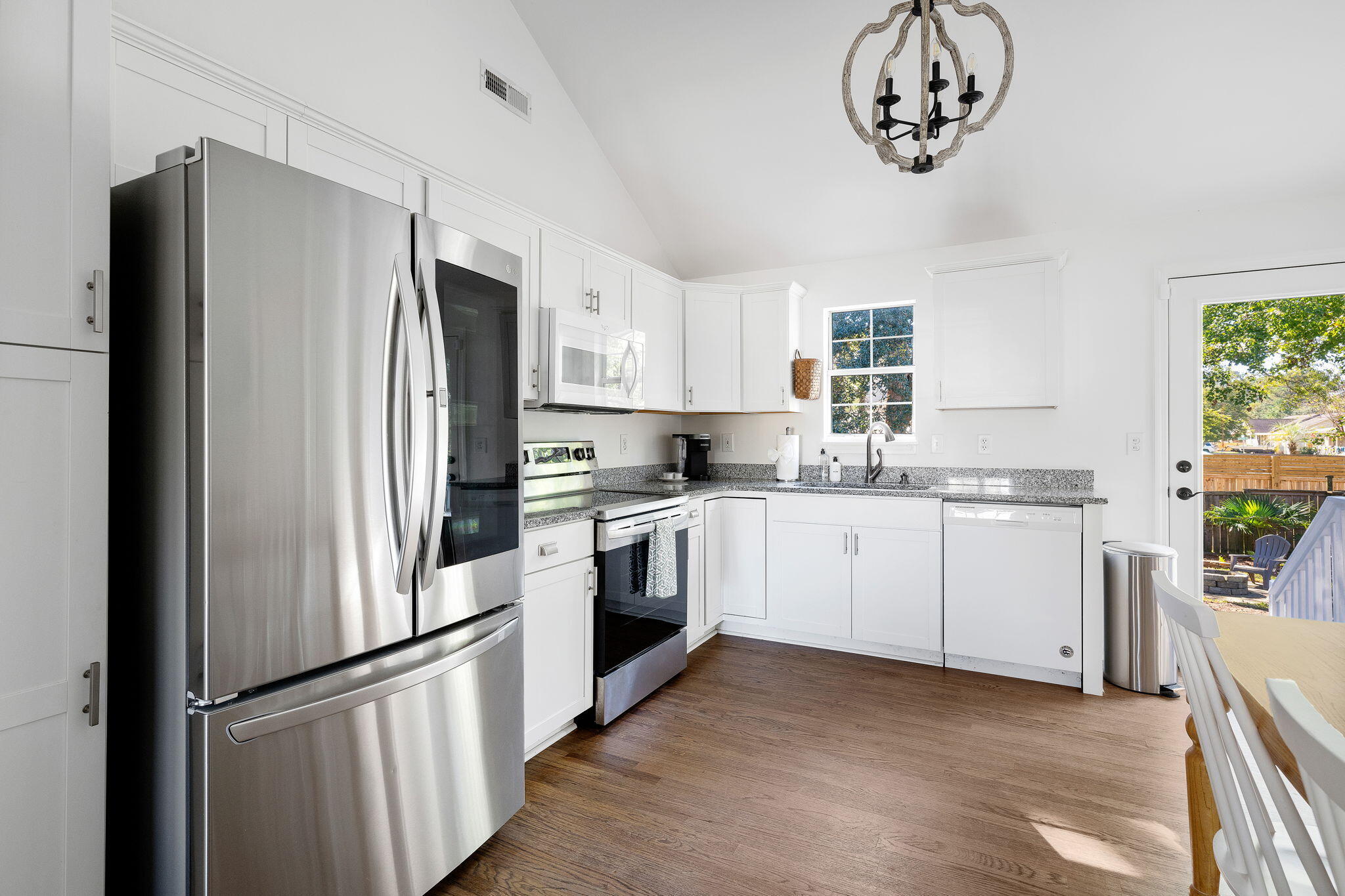 1589 Kentwood Circle