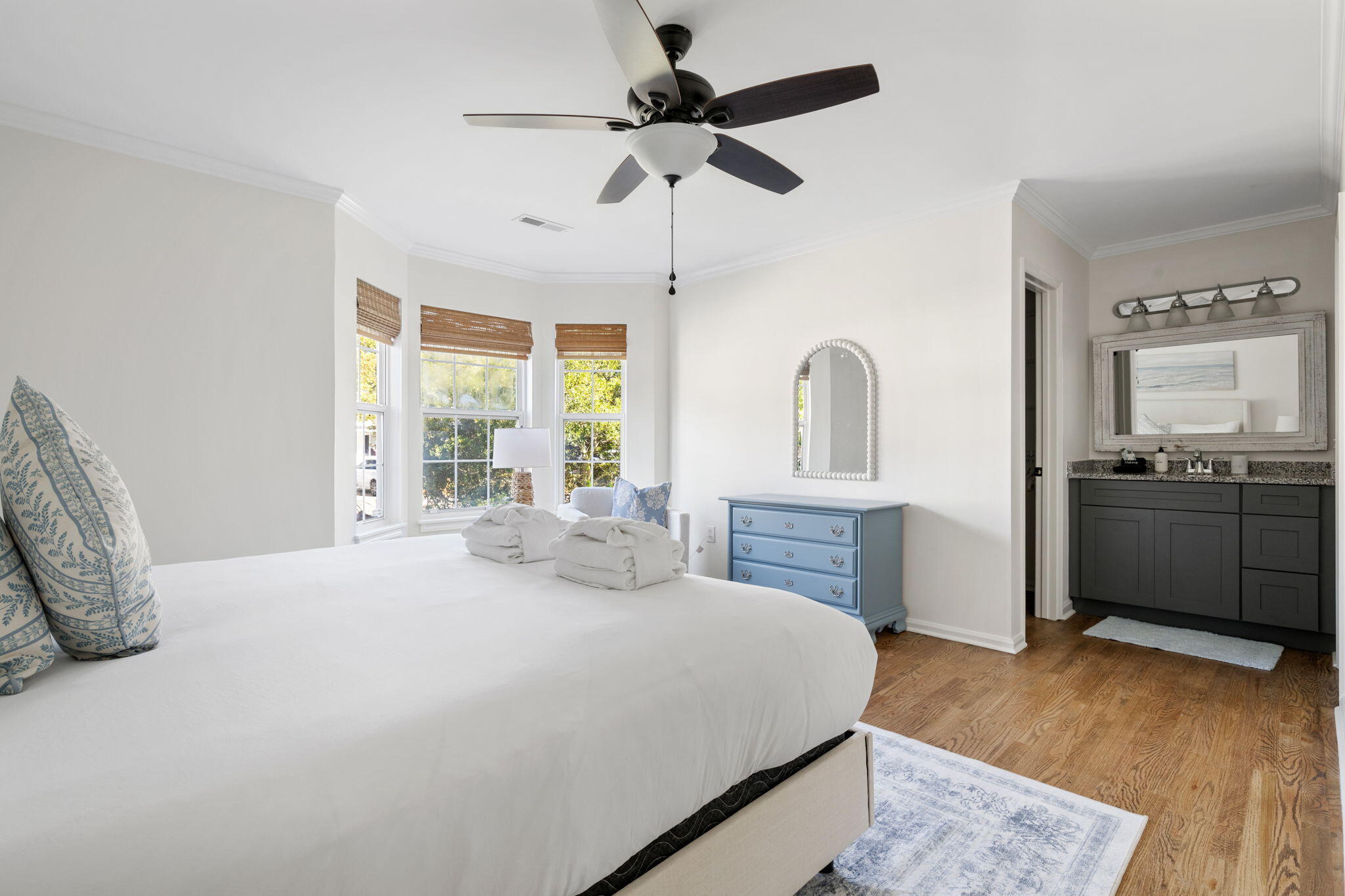 1589 Kentwood Circle