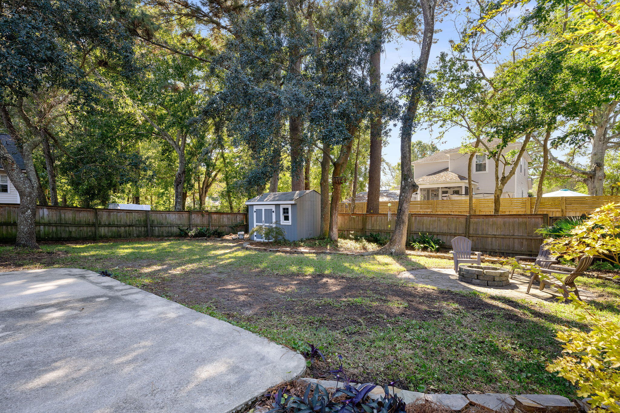 1589 Kentwood Circle