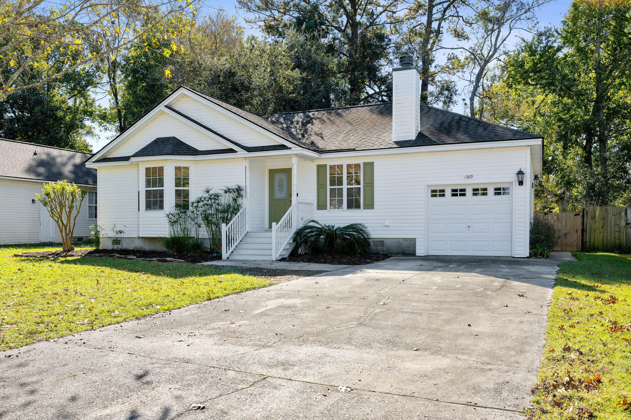 1589 Kentwood Circle