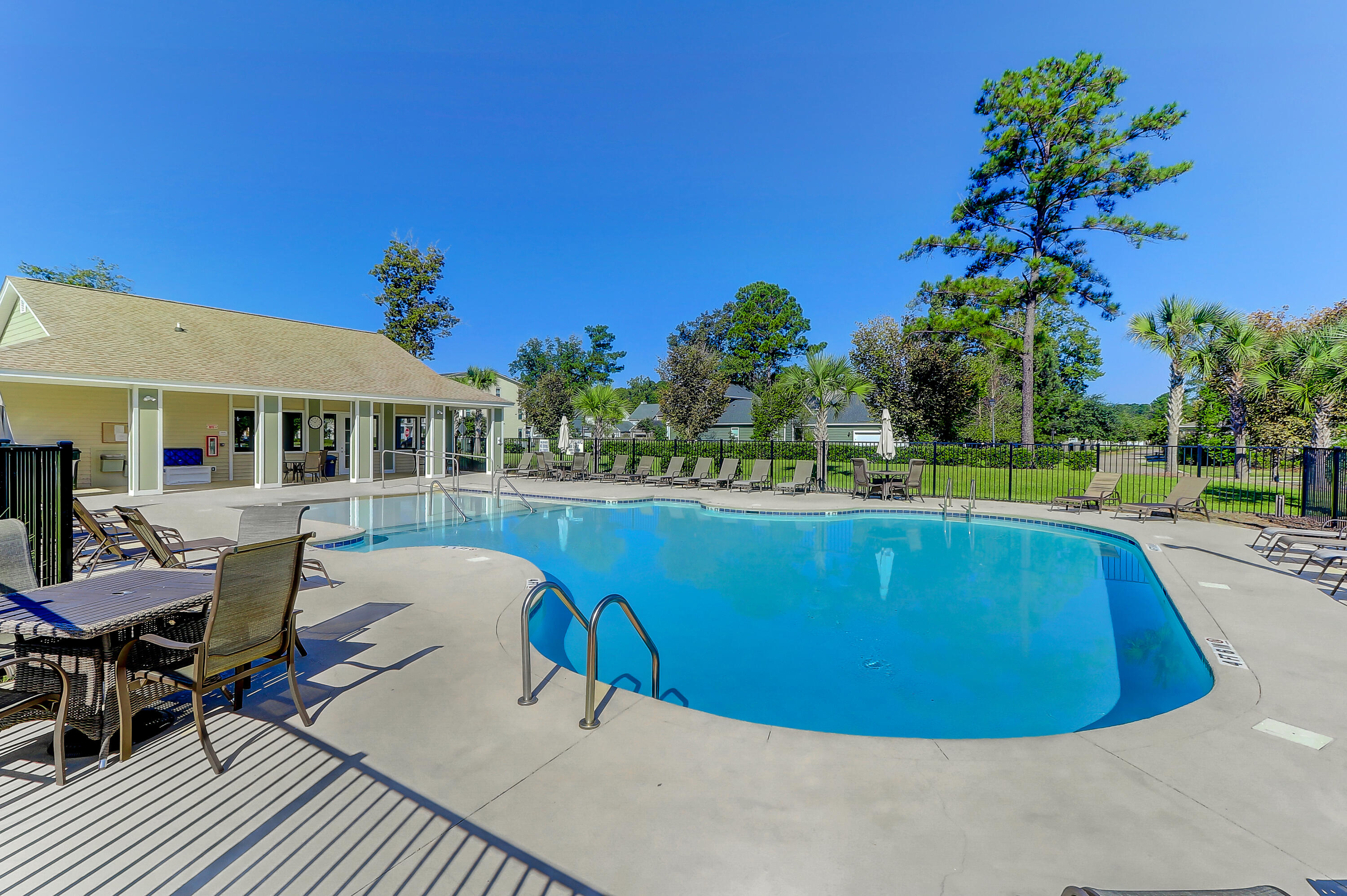 3042 Moonlight Drive