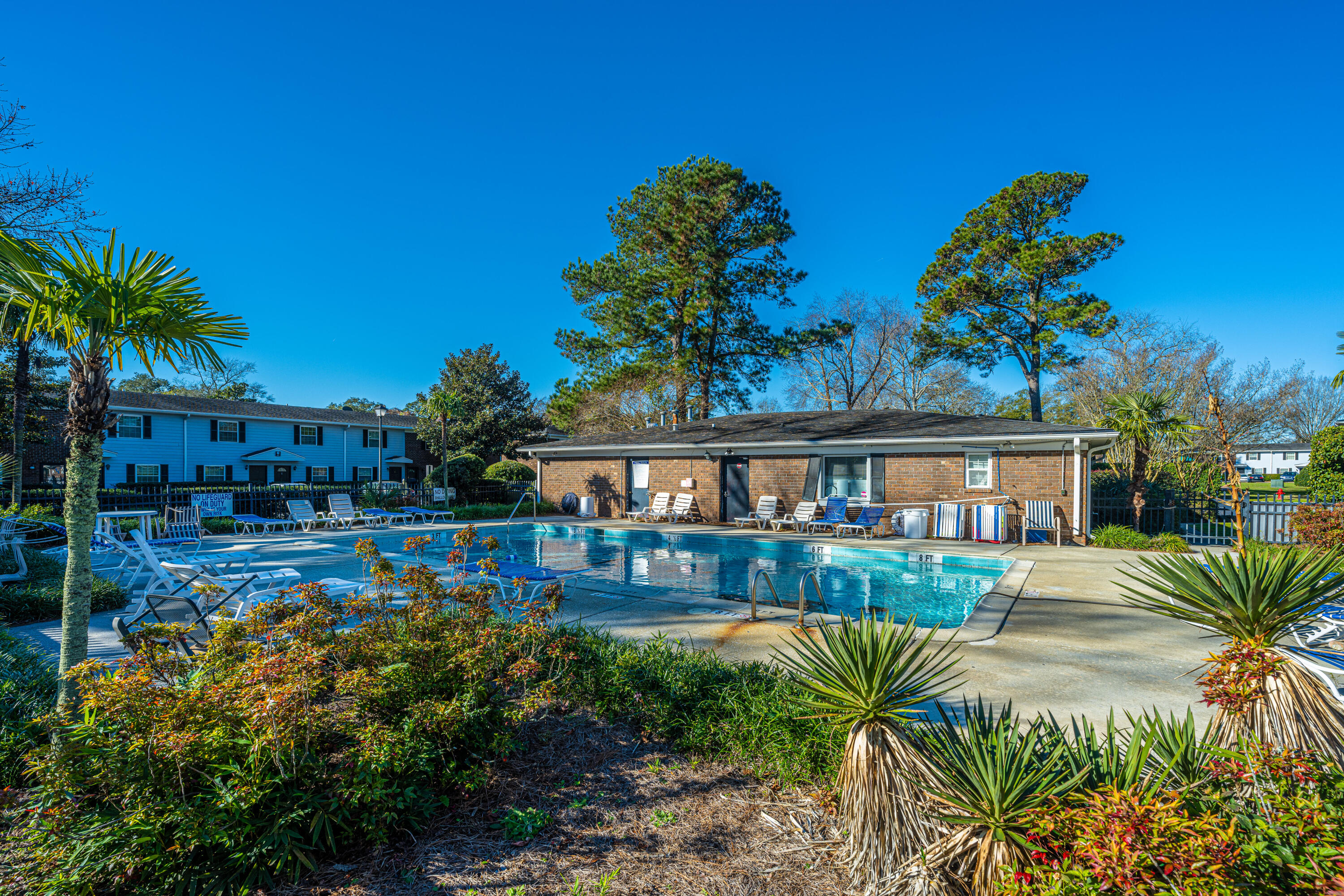 21 Rivers Point Row Row # B Unit: 17 B