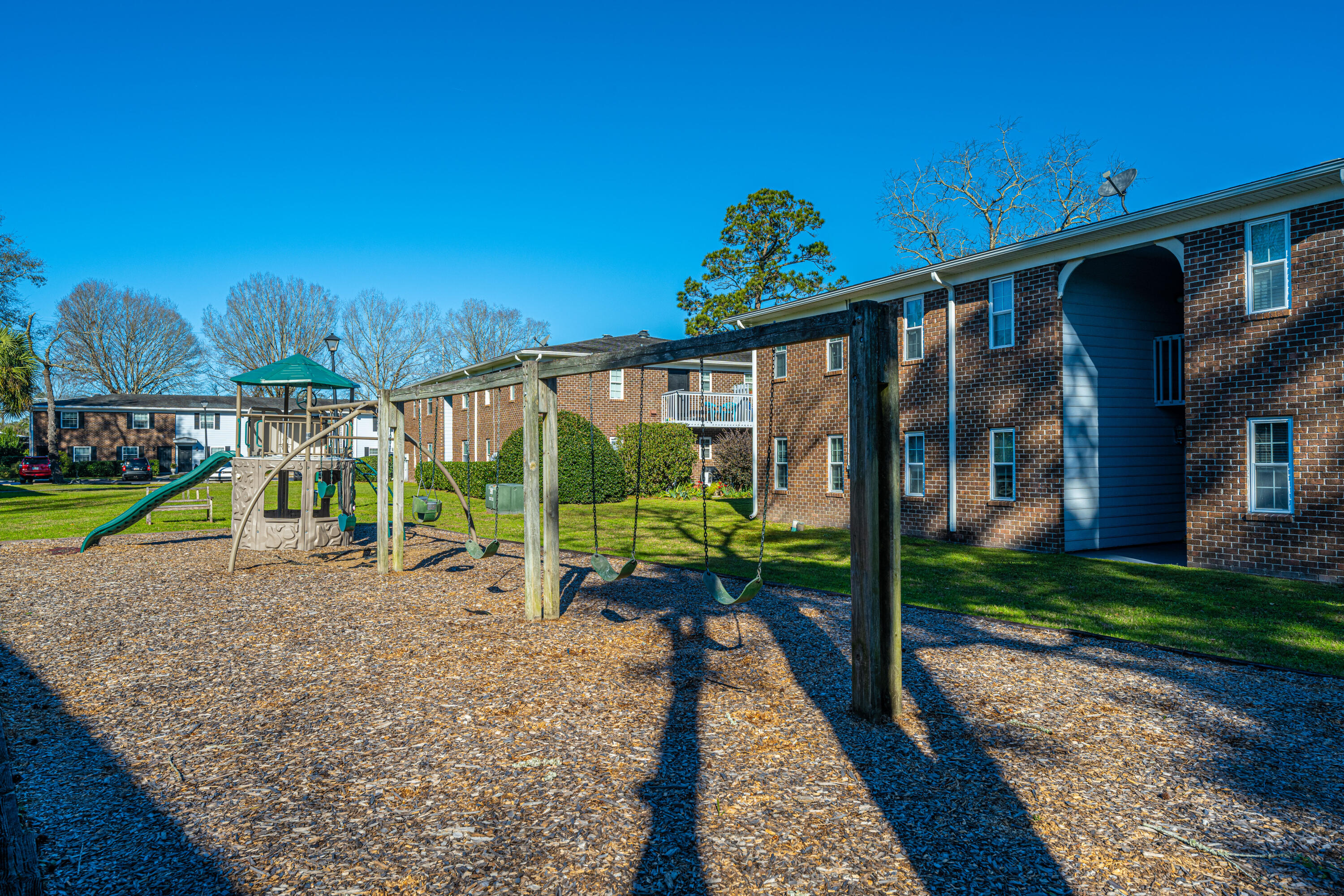 21 Rivers Point Row Row # B Unit: 17 B