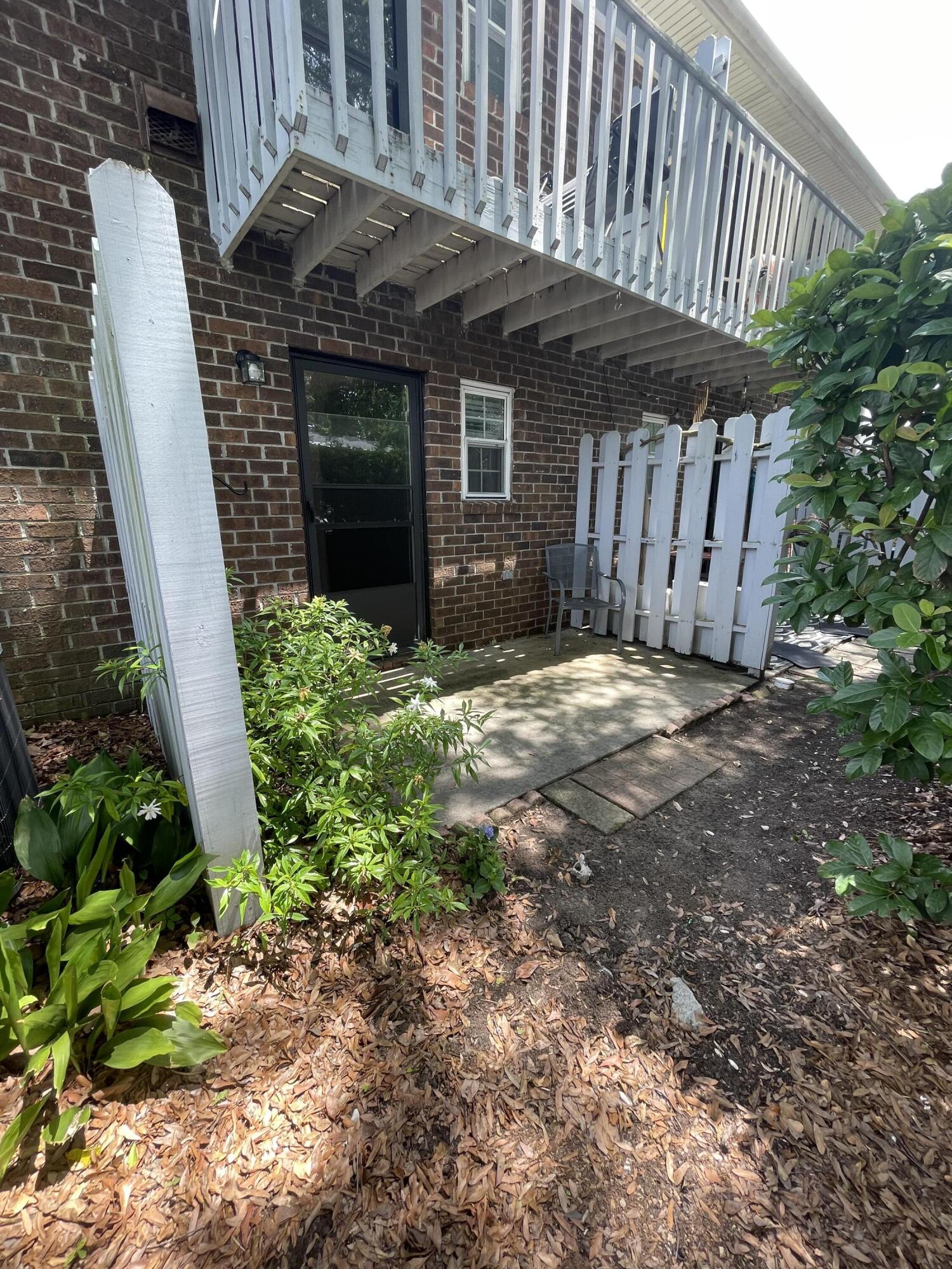 21 Rivers Point Row Row # B Unit: 17 B