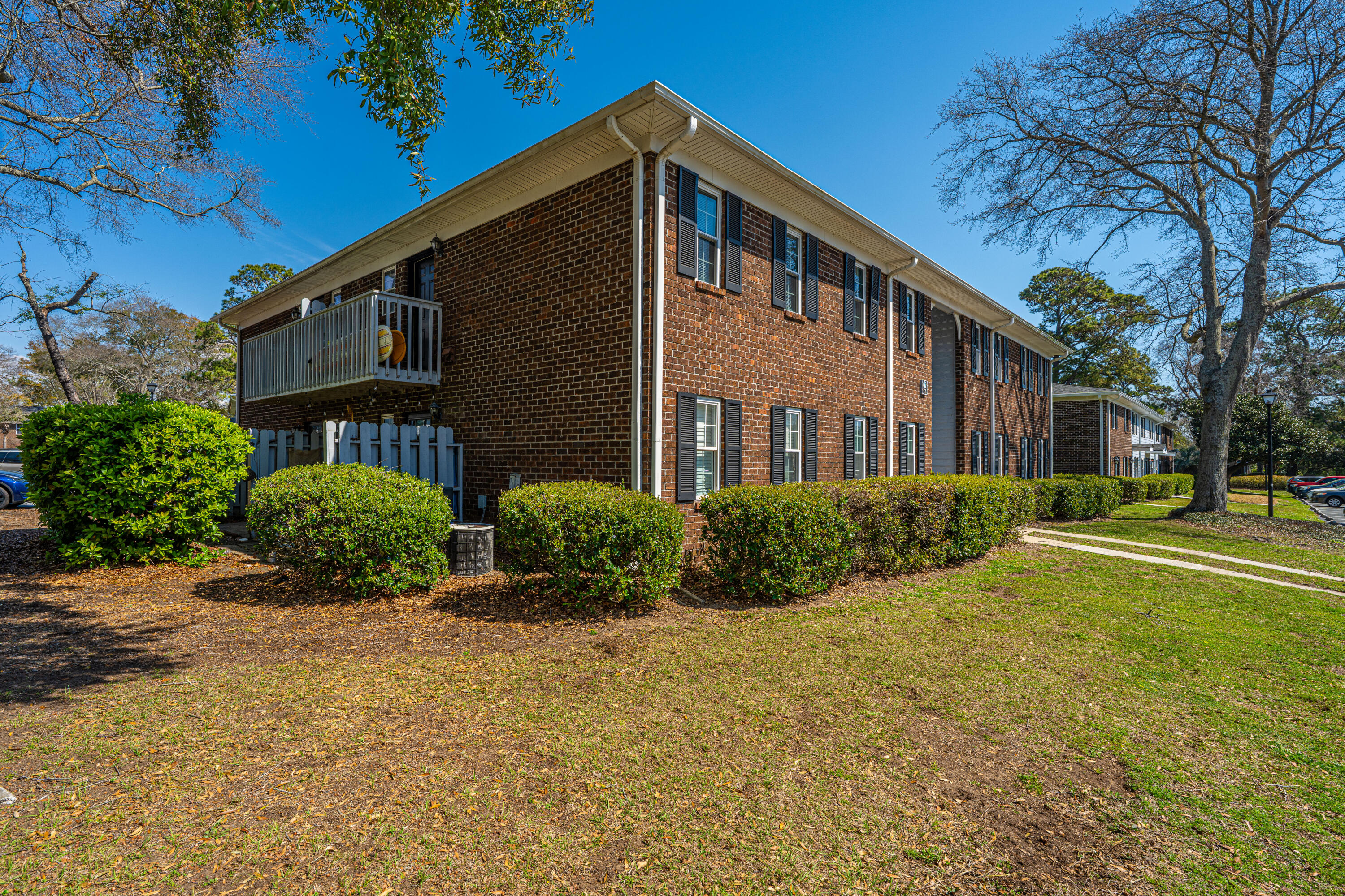 21 Rivers Point Row Row # B Unit: 17 B