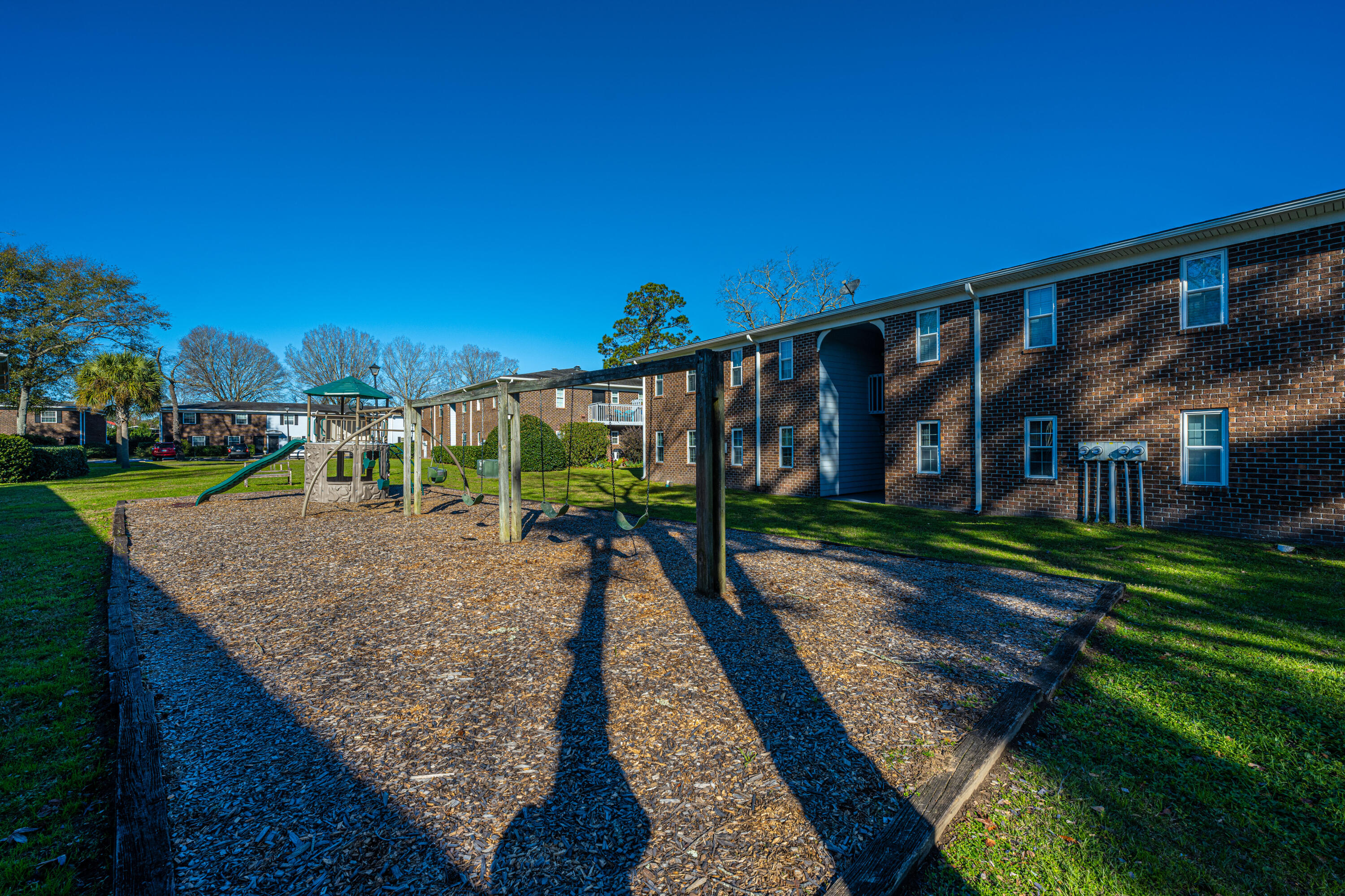 21 Rivers Point Row Row # B Unit: 17 B