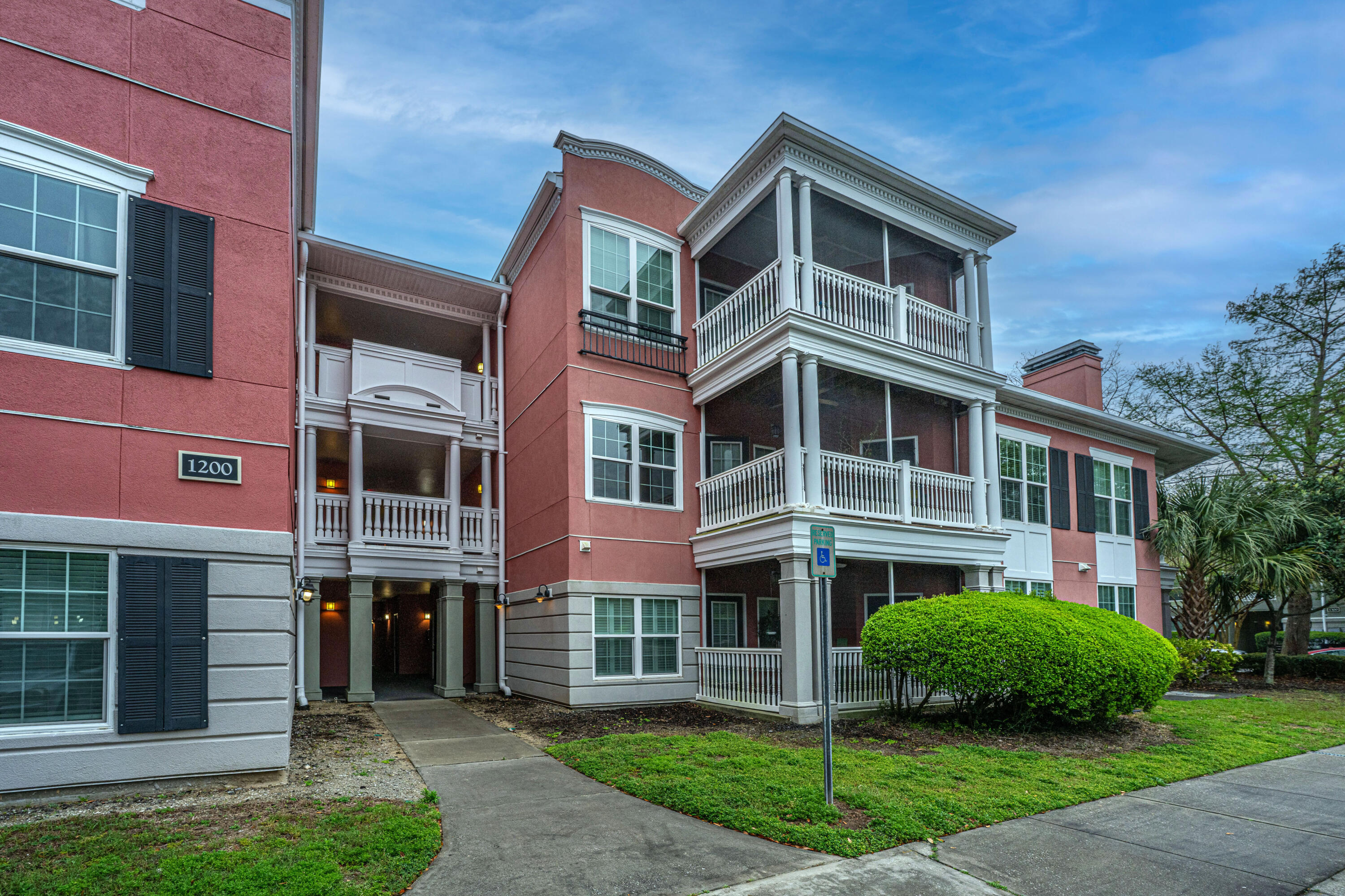 1223 Telfair Way Way