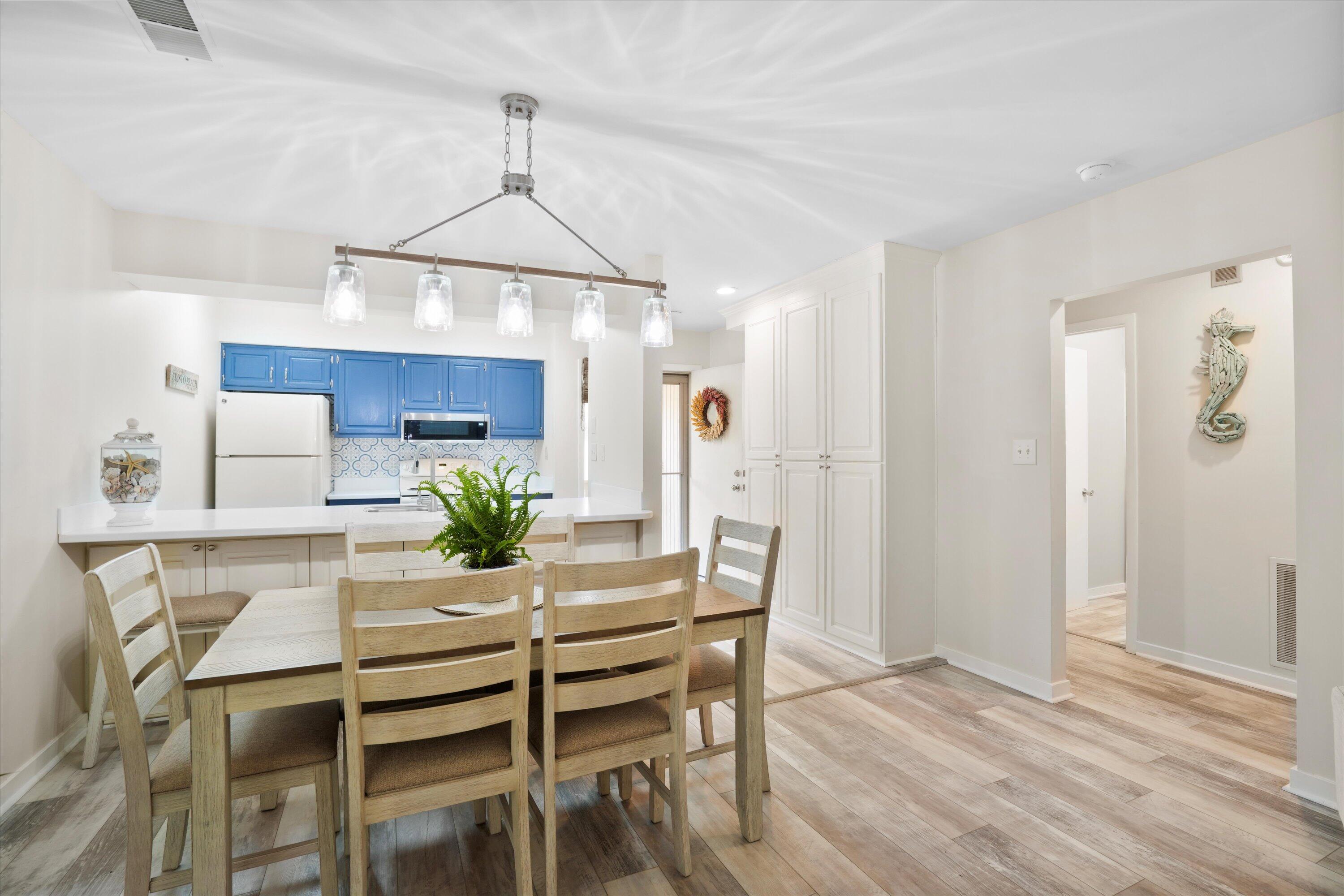 816 Club Cottage Road