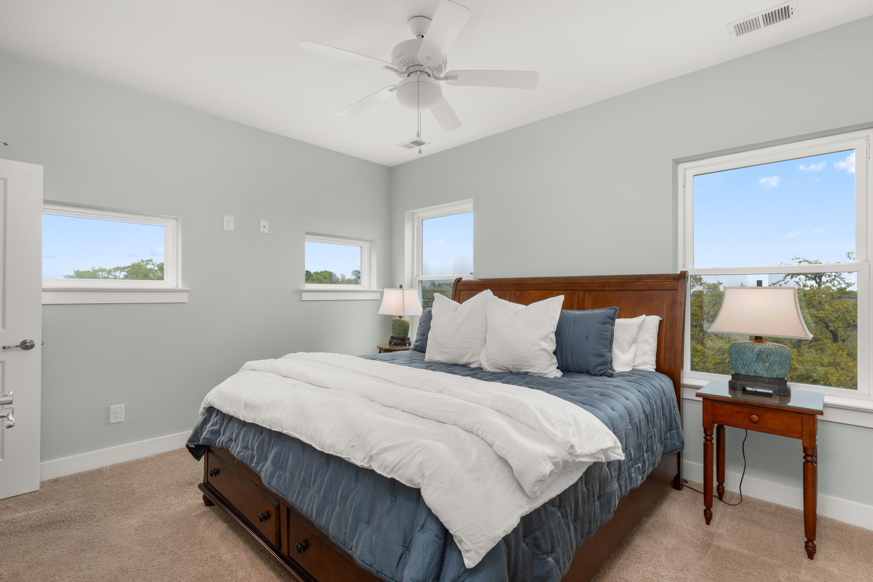 2480 Royal Oak Drive