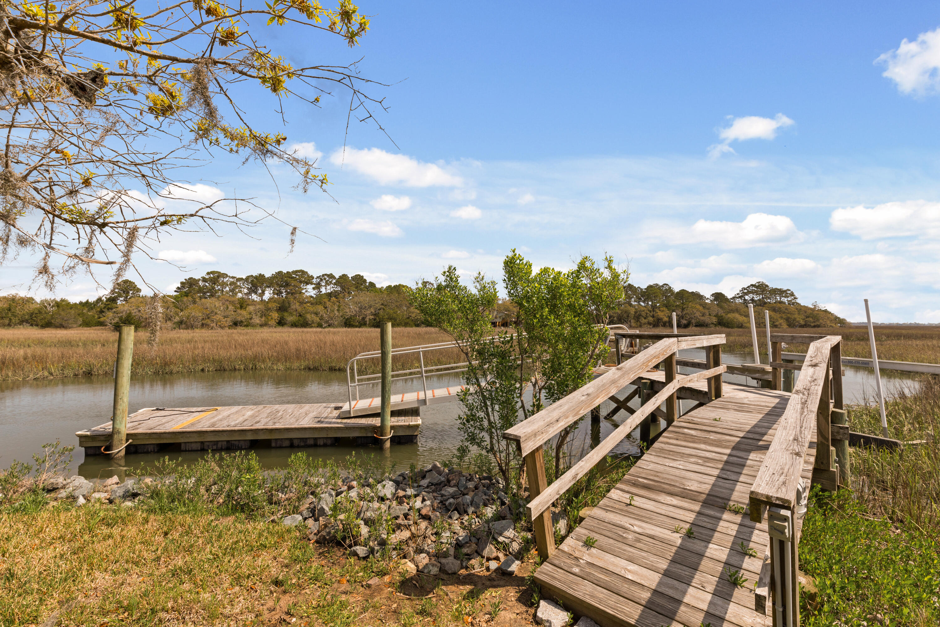 2480 Royal Oak Drive