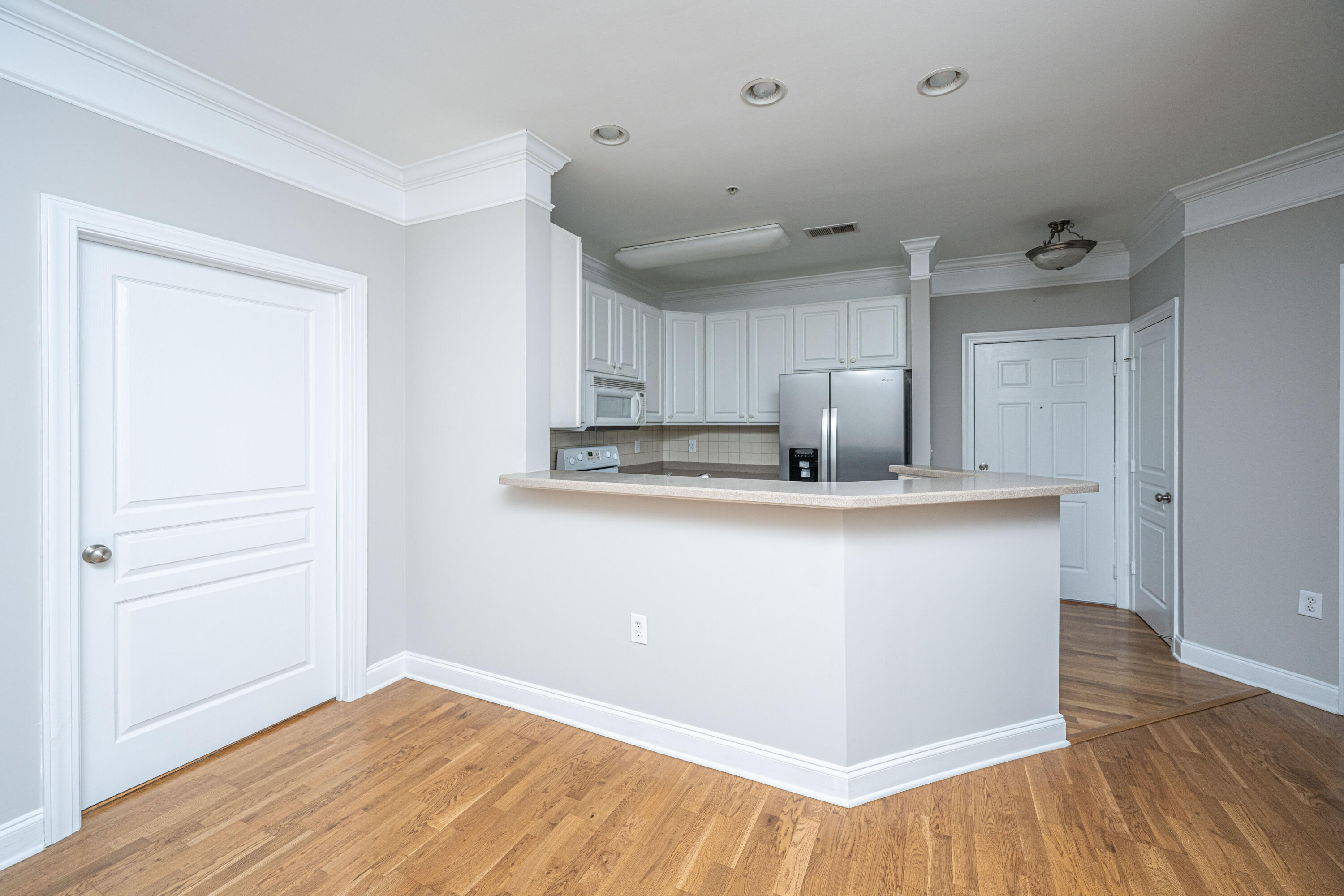 1025 Riverland Woods Place # 901