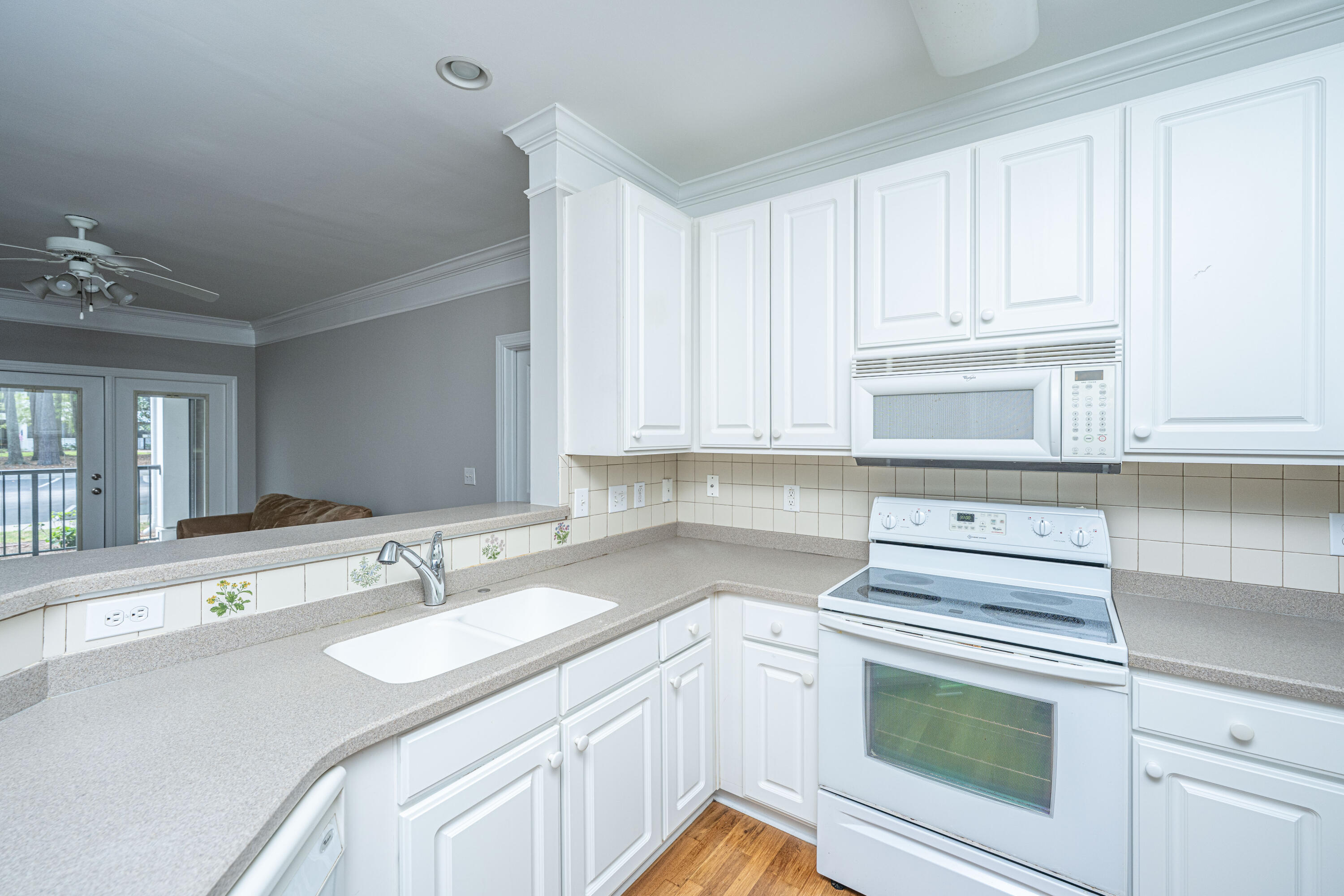 1025 Riverland Woods Place # 901