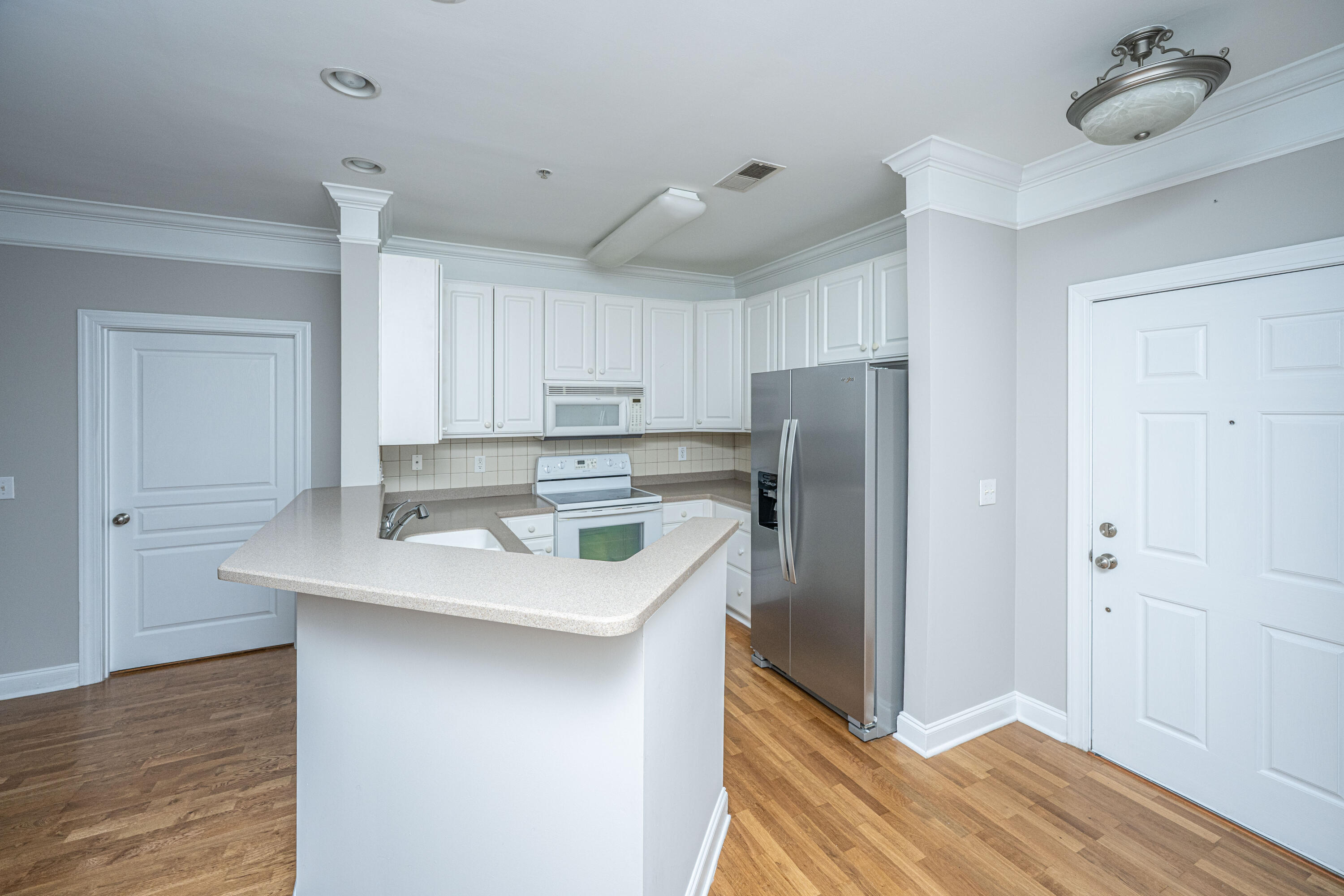 1025 Riverland Woods Place # 901