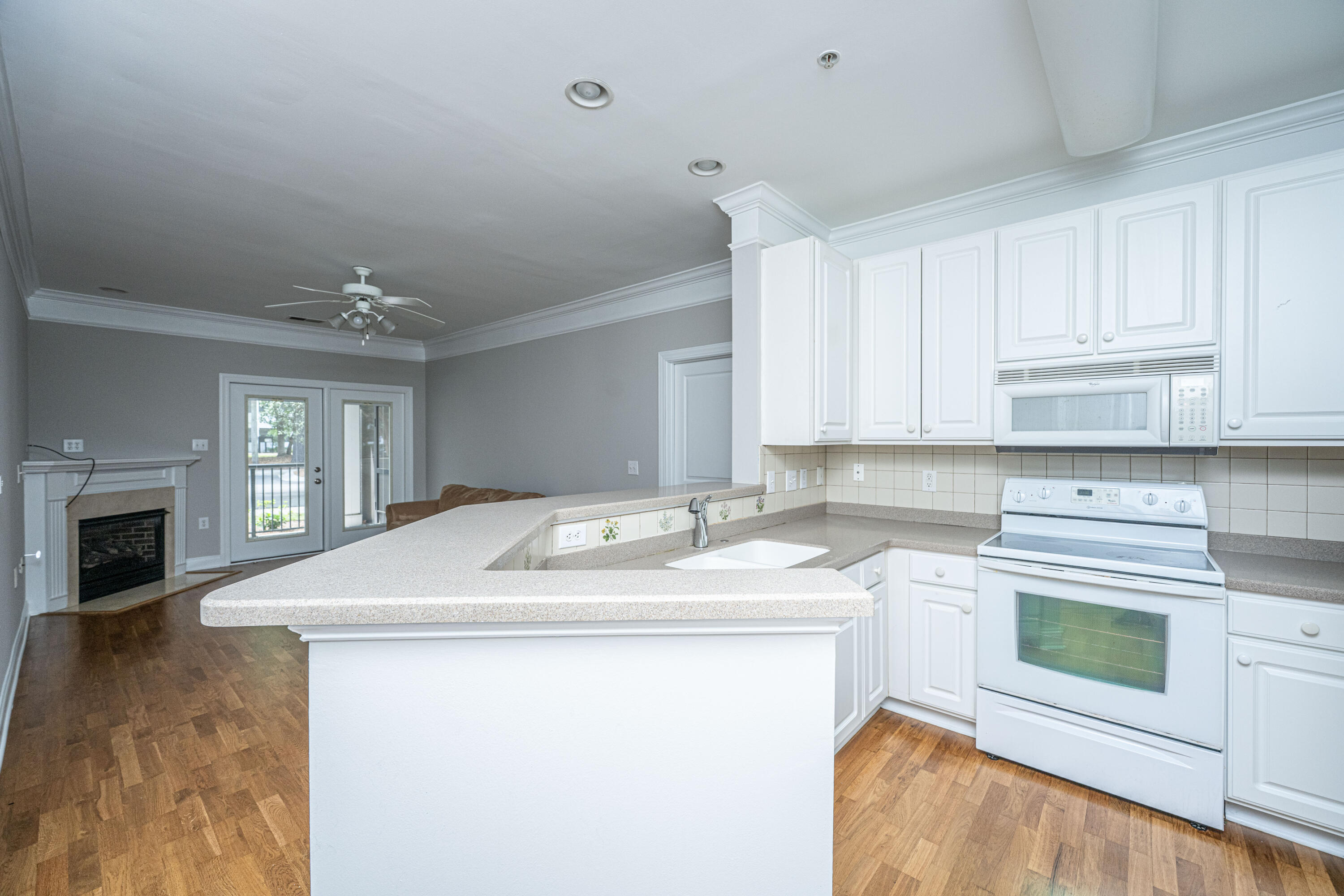 1025 Riverland Woods Place # 901