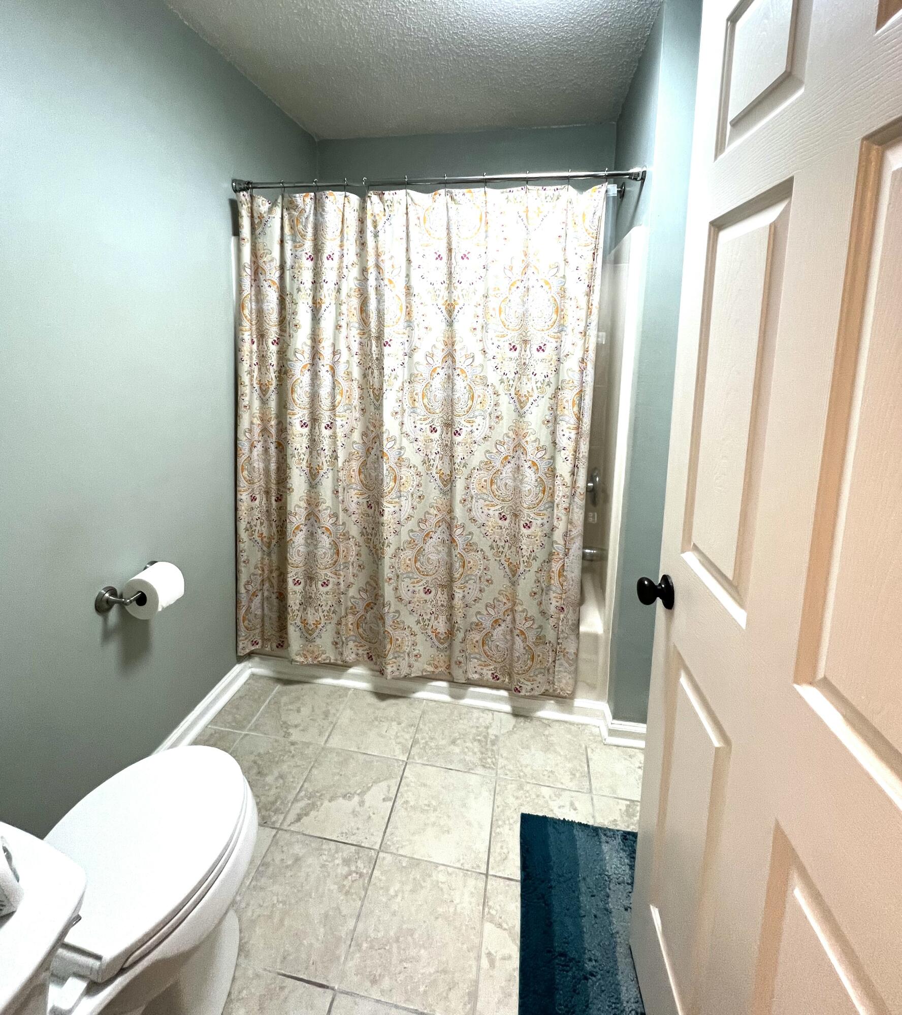 1220 Apex Lane