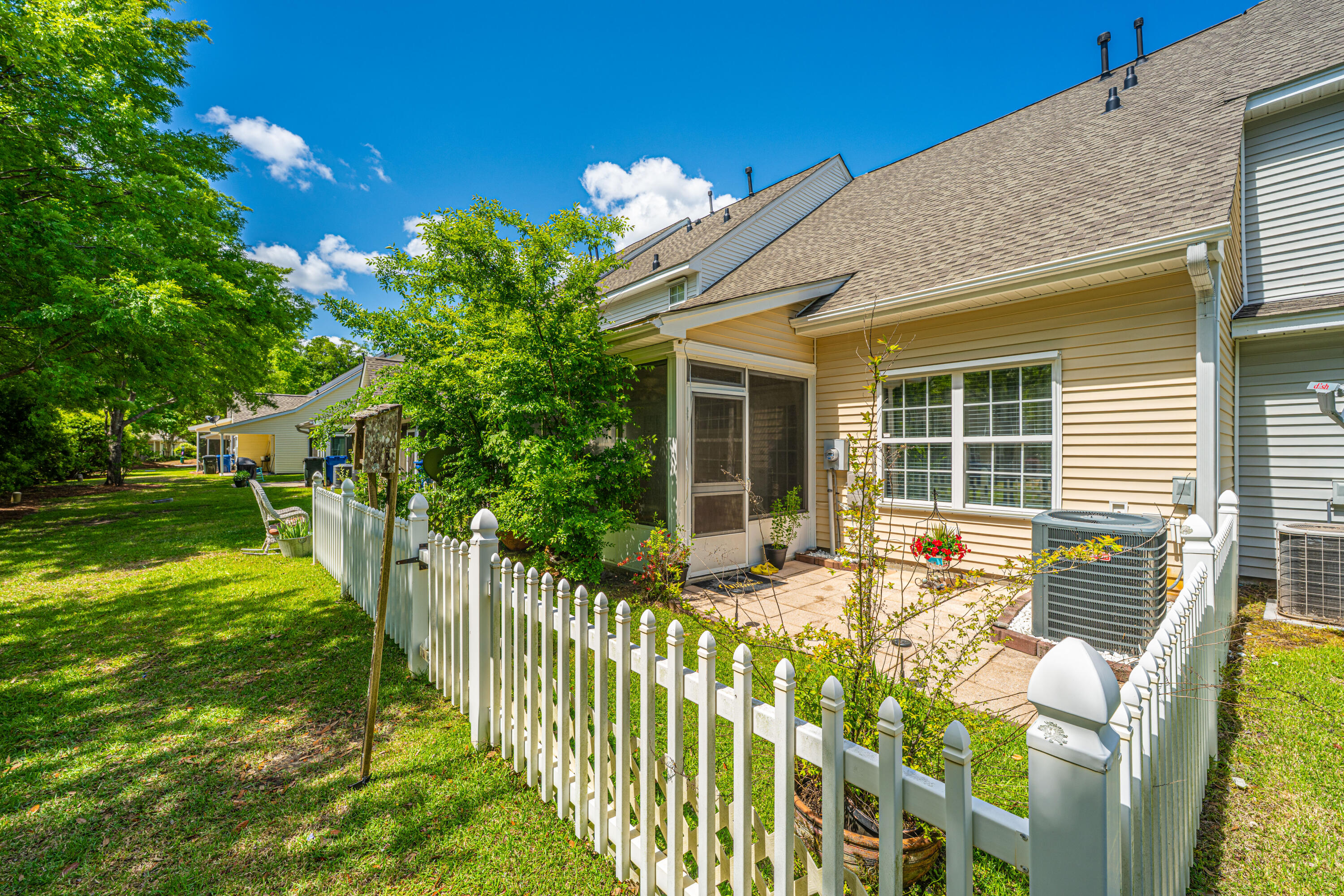 8652 Grassy Oak Trail