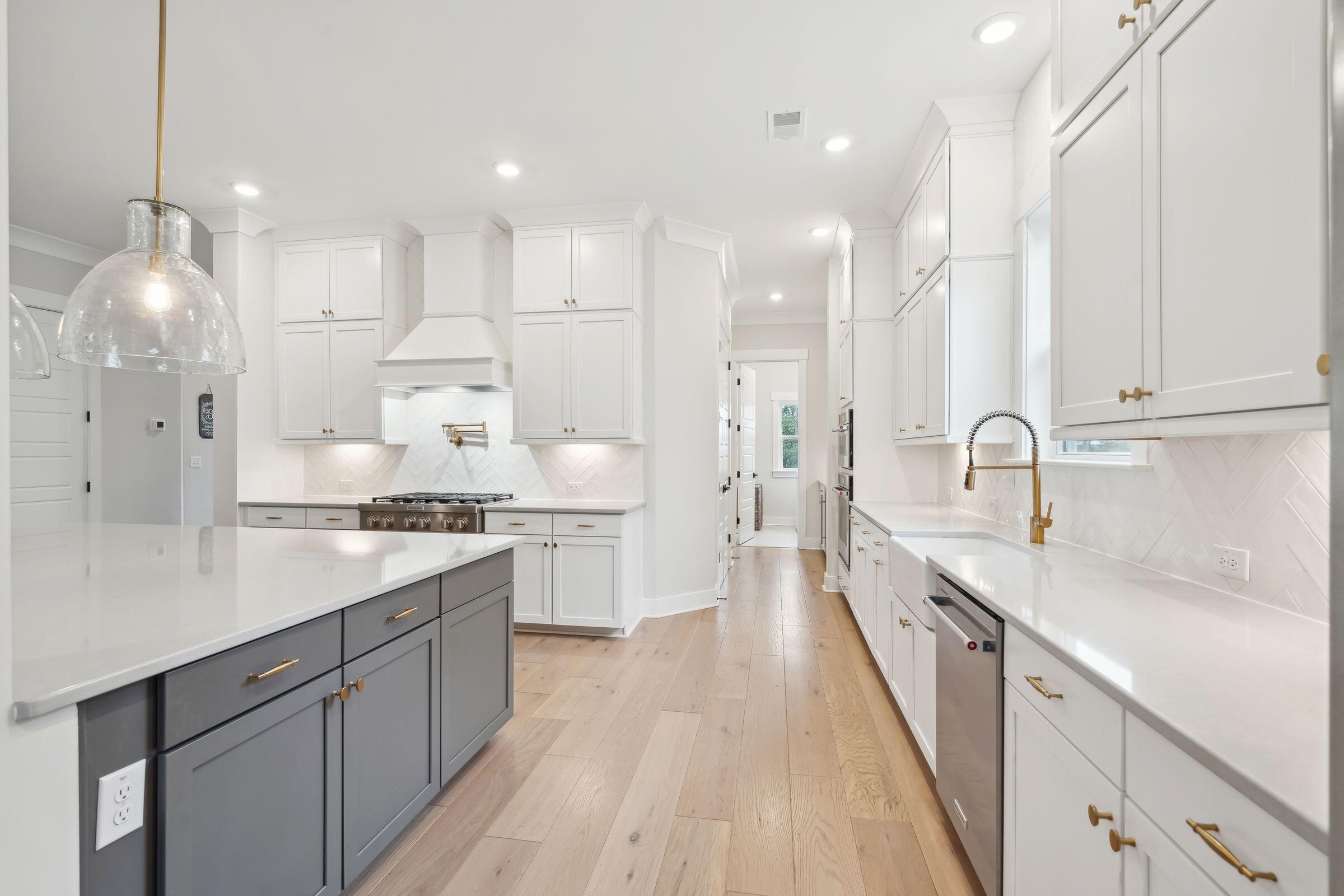 1604 Bernier Commons