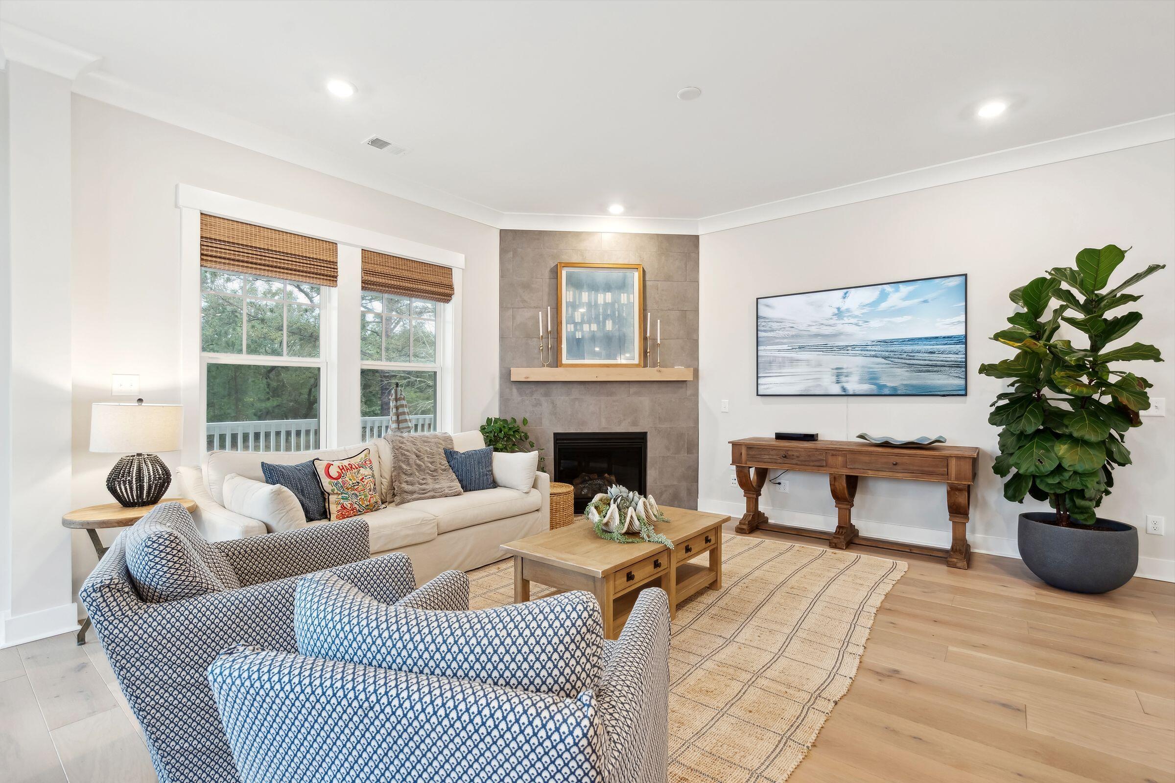 1604 Bernier Commons