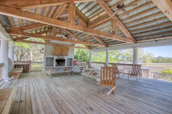 1604 Bernier Commons